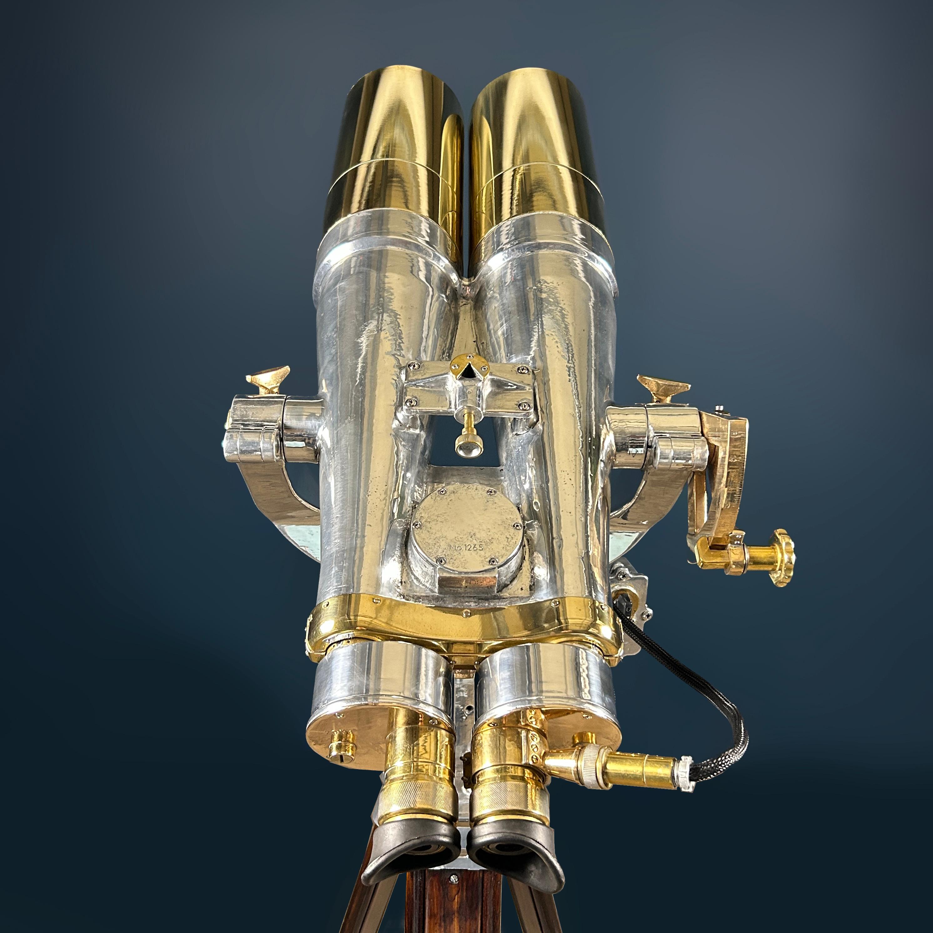 Fin du 20e siècle Agence de défense japonaise de la guerre froide Jumelles 20x 120 avec contrôle de l'éclairage en vente