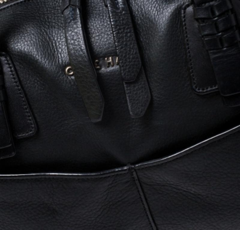 Sacoche à poche frontale en cuir noir Cole Haan en vente 2