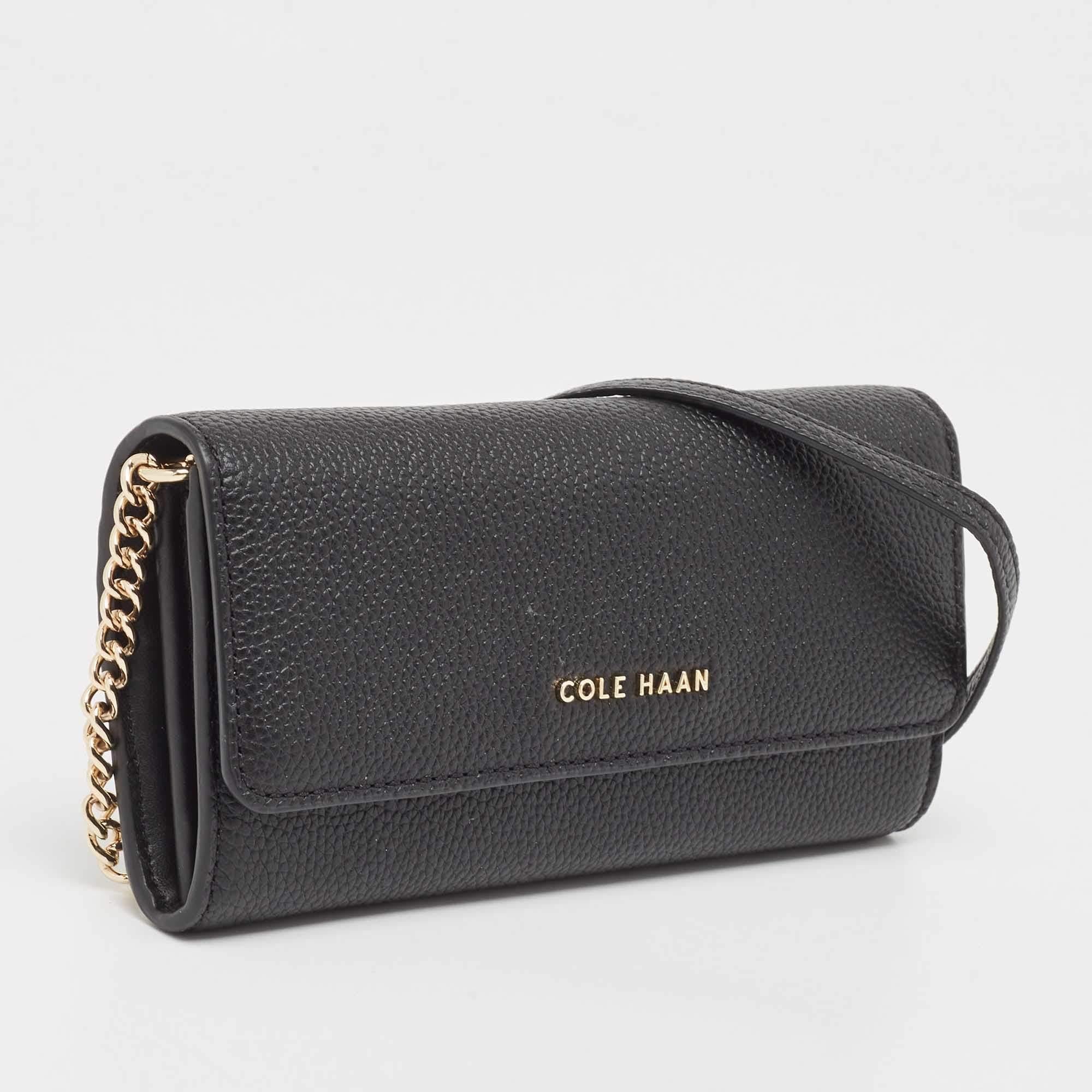 Cole Haan Black Leather Grand Series Wallet On Chain In Good Condition For Sale In Dubai, Al Qouz 2