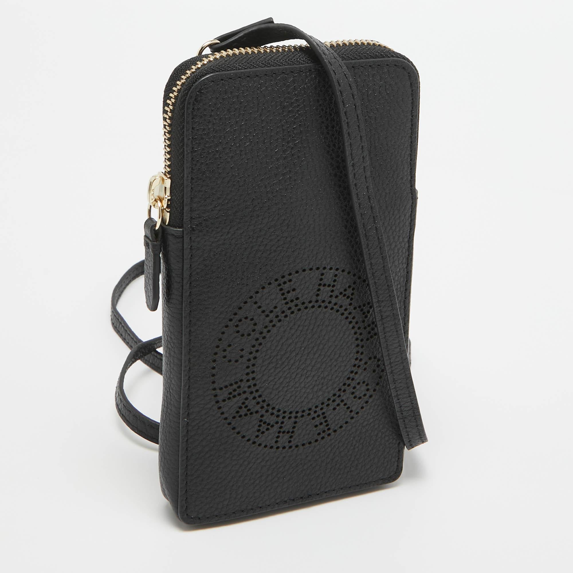 Cole Haan Black Leather Phone Holder Crossbody Bag In Excellent Condition For Sale In Dubai, Al Qouz 2