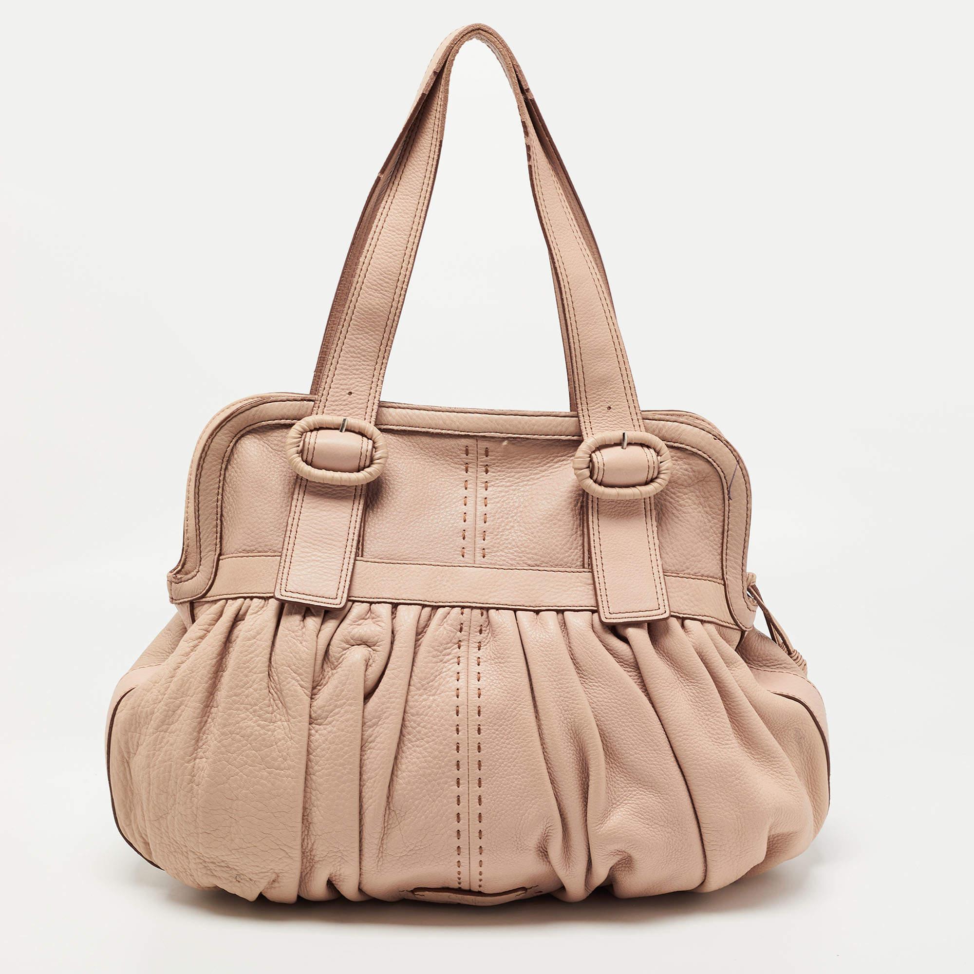 Cole Haan Light Pink Leather Pleated Hobo In Good Condition For Sale In Dubai, Al Qouz 2