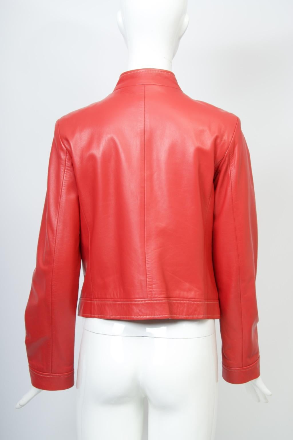 Chaqueta de piel roja Cole Haan en Excelente estado para la venta en Alford, MA