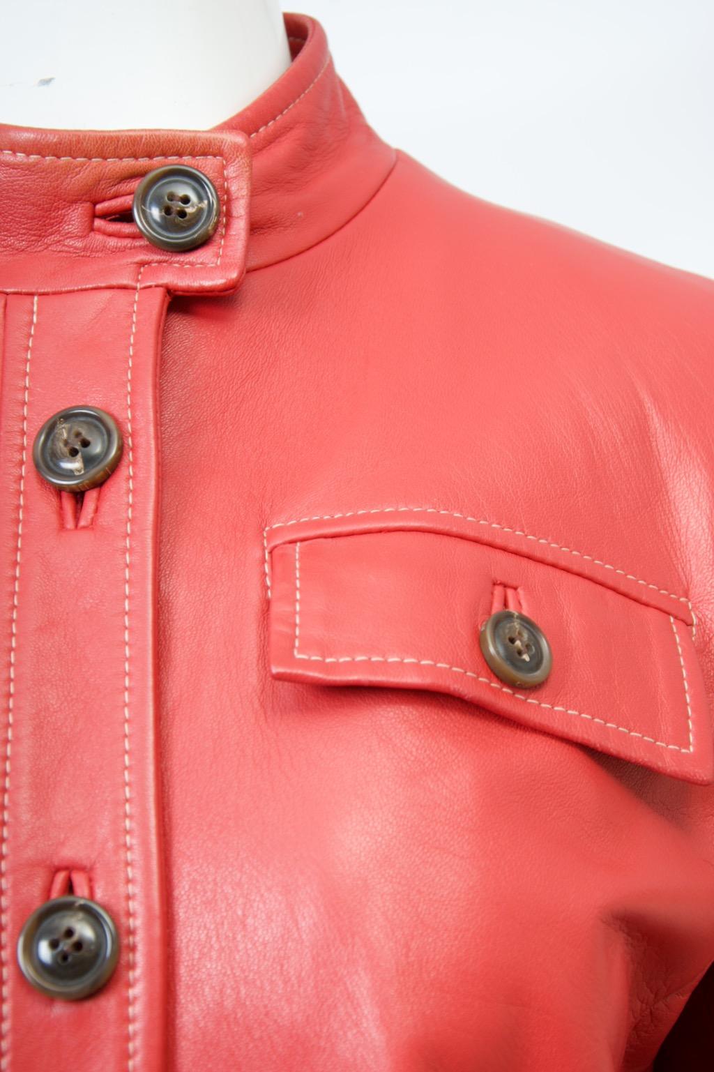 Chaqueta de piel roja Cole Haan en venta 1