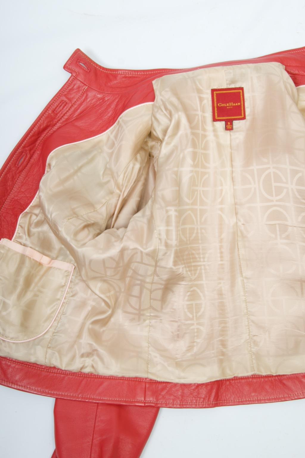 Chaqueta de piel roja Cole Haan en venta 2