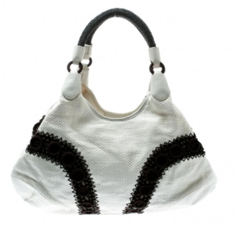 Cole Haan - Borsa con perline in pelle intrecciata bianca/marrone in vendita 2