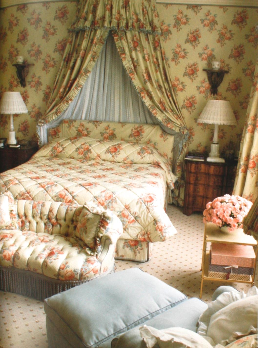 Colefax and Fowler, the Best in English Interior Decoration by Chester Jones 4