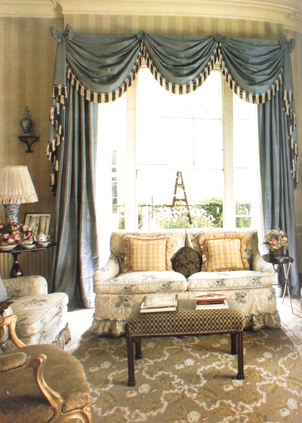 Colefax and Fowler, the Best in English Interior Decoration by Chester Jones 8