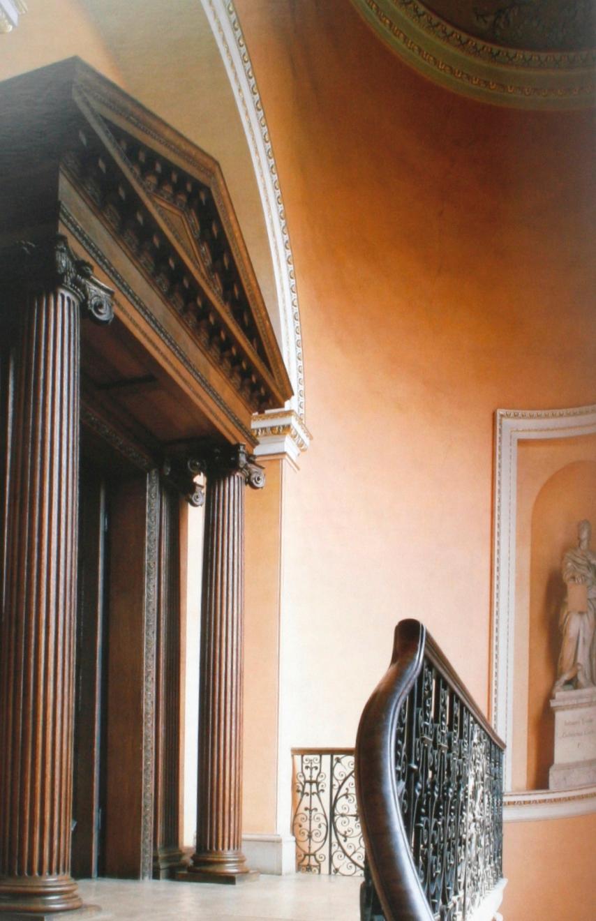 American Colefax and Fowler, the Best in English Interior Decoration by Chester Jones