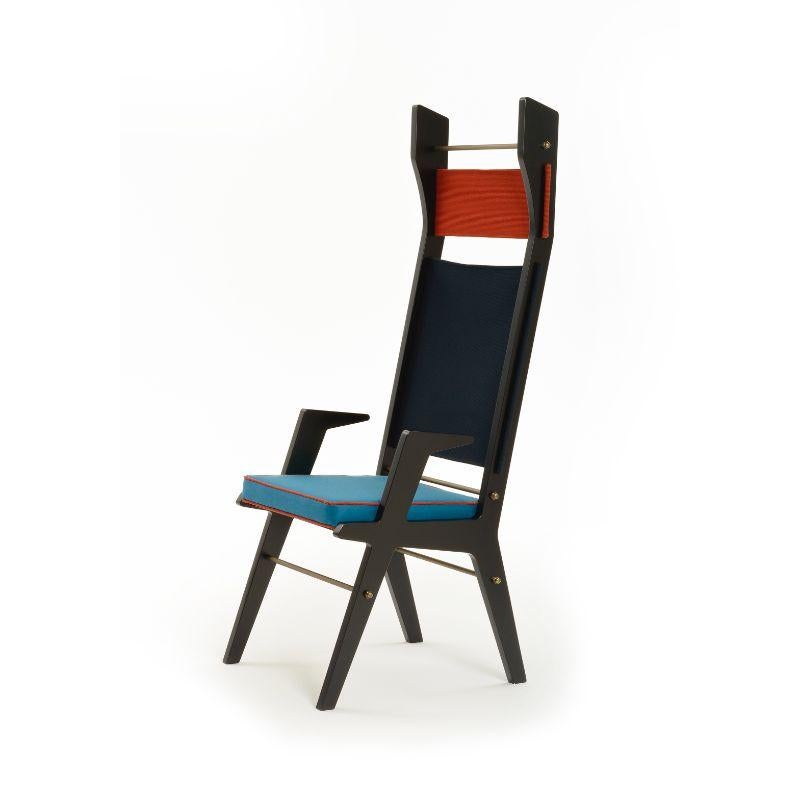 Colette Sessel rot - blau-türkis von Colé Italia mit y Lorenza Bozzoli
( Maßgeschneidertes Produkt )
Abmessungen: H.157 T.66,5 B.55 cm.
MATERIALIEN: Sessel mit hoher Rückenlehne, Struktur aus schwarz lackiertem MDF; Sitz und Rückenlehne