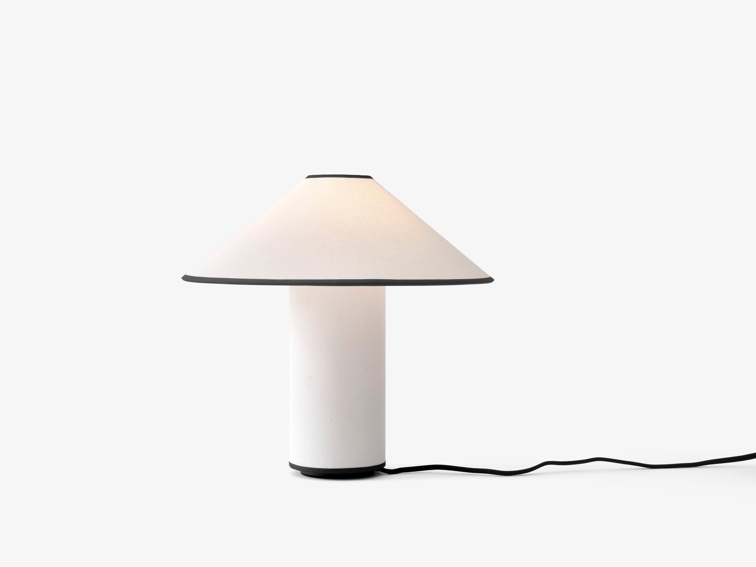 Scandinave moderne Colette ATD6, blanc et noir, lampe à poser pour &Tradition en vente