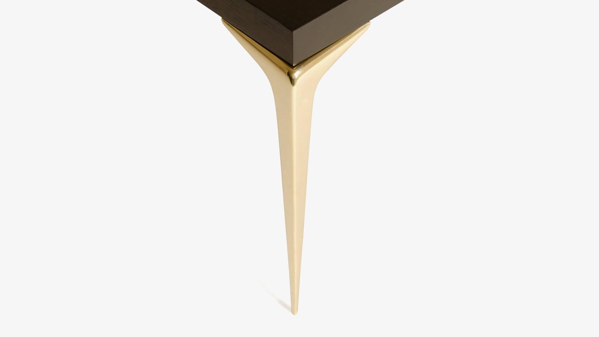 Américain Colette Brass Occasional Tables in Walnut by Montage, Pair en vente