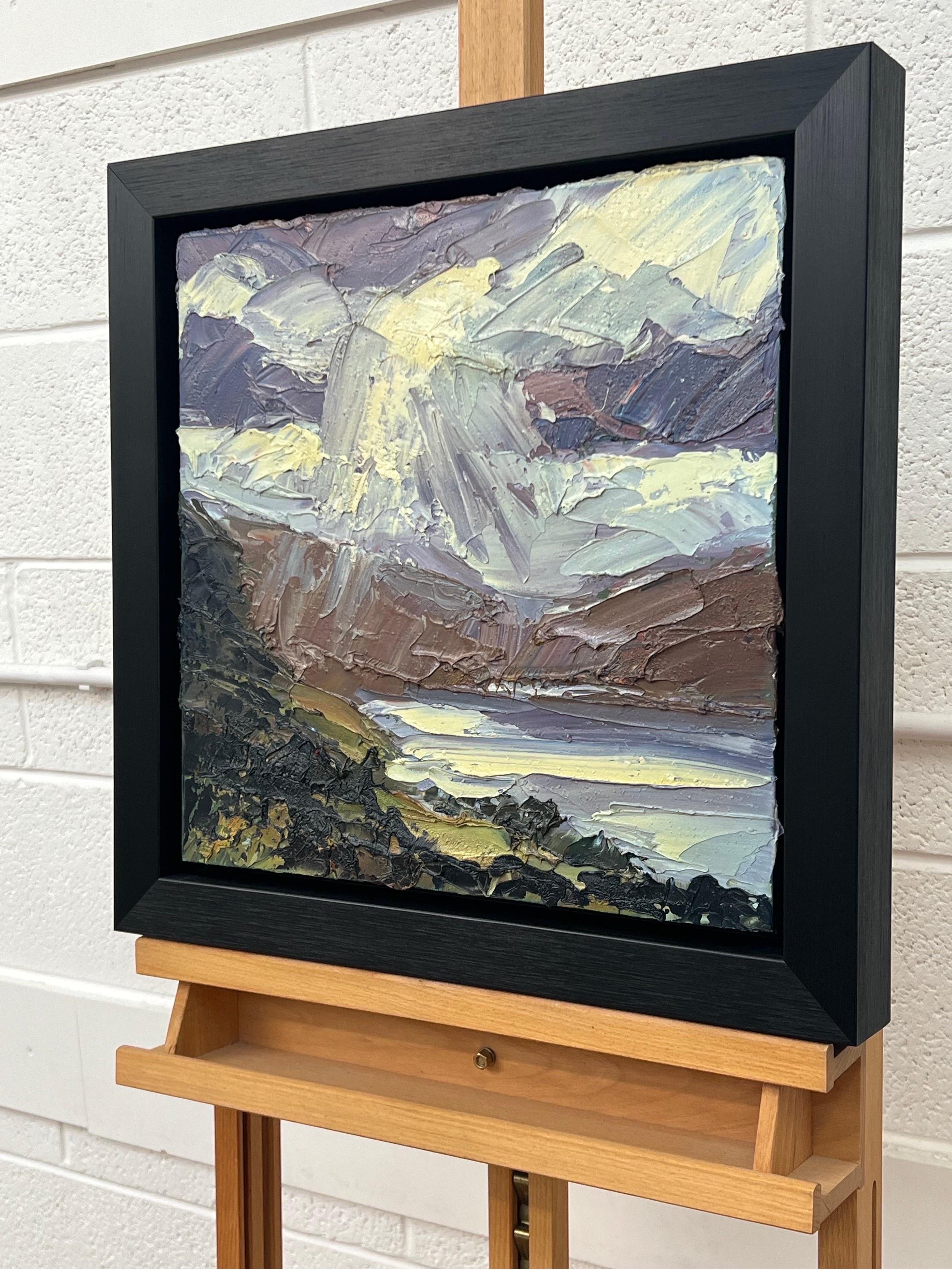 Impasto Ölgemälde von Derwent Water in Keswick im Lake District von England vom britischen Landschaftsmaler Colin Halliday. Dieses Gemälde bringt die Intensität der Wolken in Nordengland und die ästhetische Schönheit des dramatischen Wetters zum