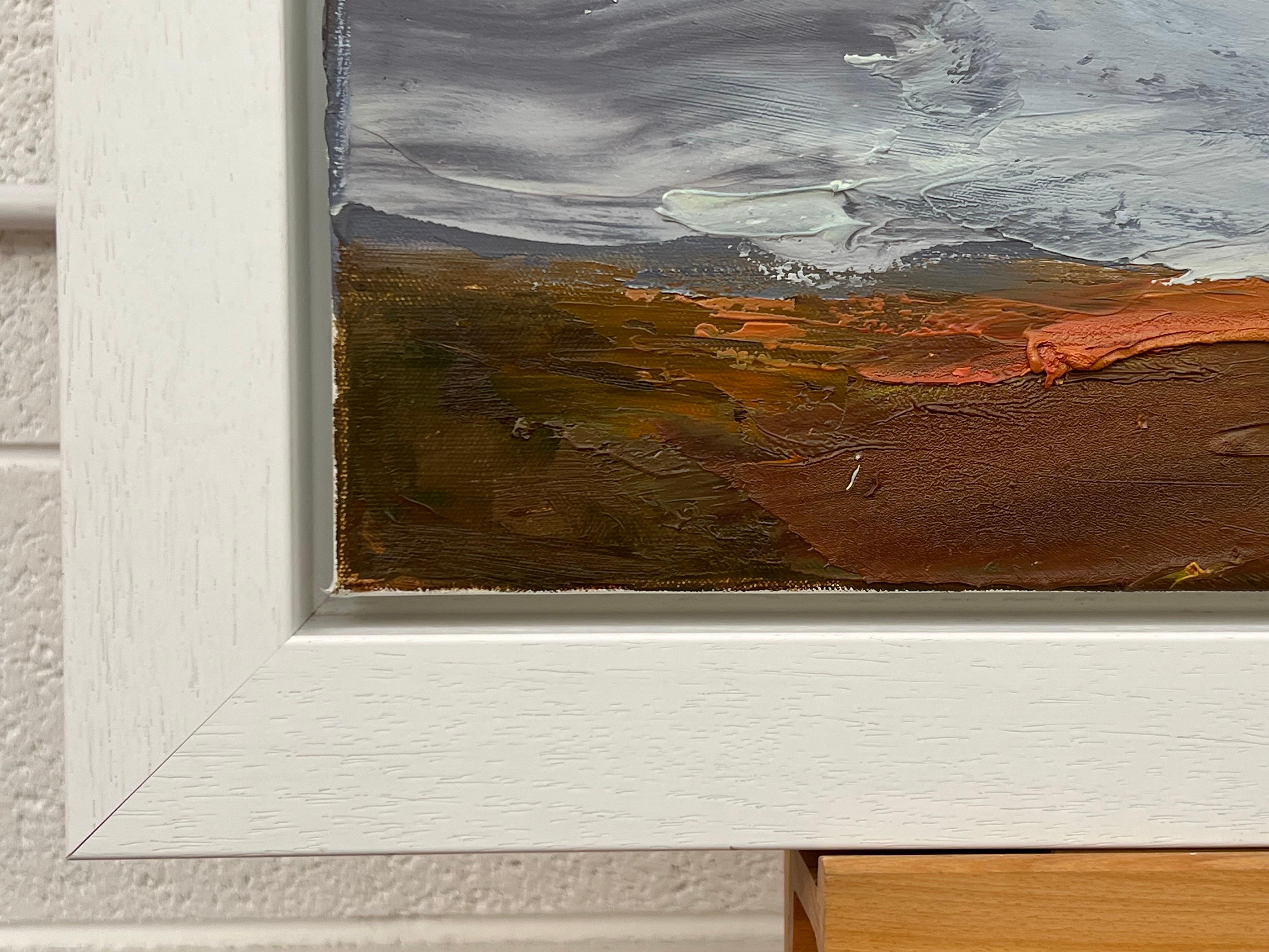 Peinture à l'huile à l'empâtement d'une lande dans la campagne anglaise par un artiste paysagiste britannique. Original sur toile. Représentation expressive et atmosphérique d'une tempête.  

L'œuvre d'art mesure 26 x 19 pouces
Le cadre mesure 32 x