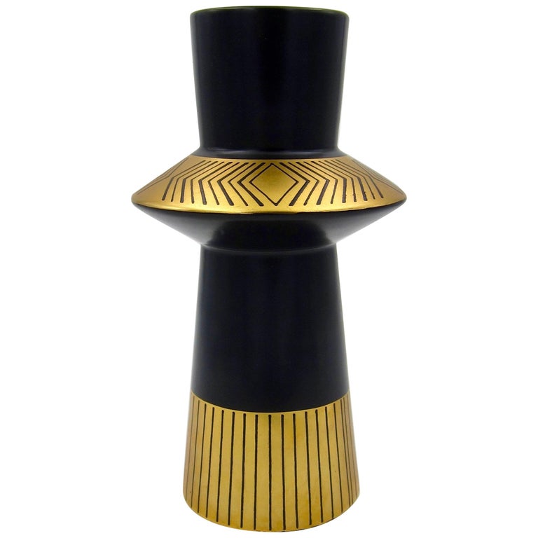 Colin Melbourne Memphis Vase for Crown Devon of England For Sale at 1stDibs