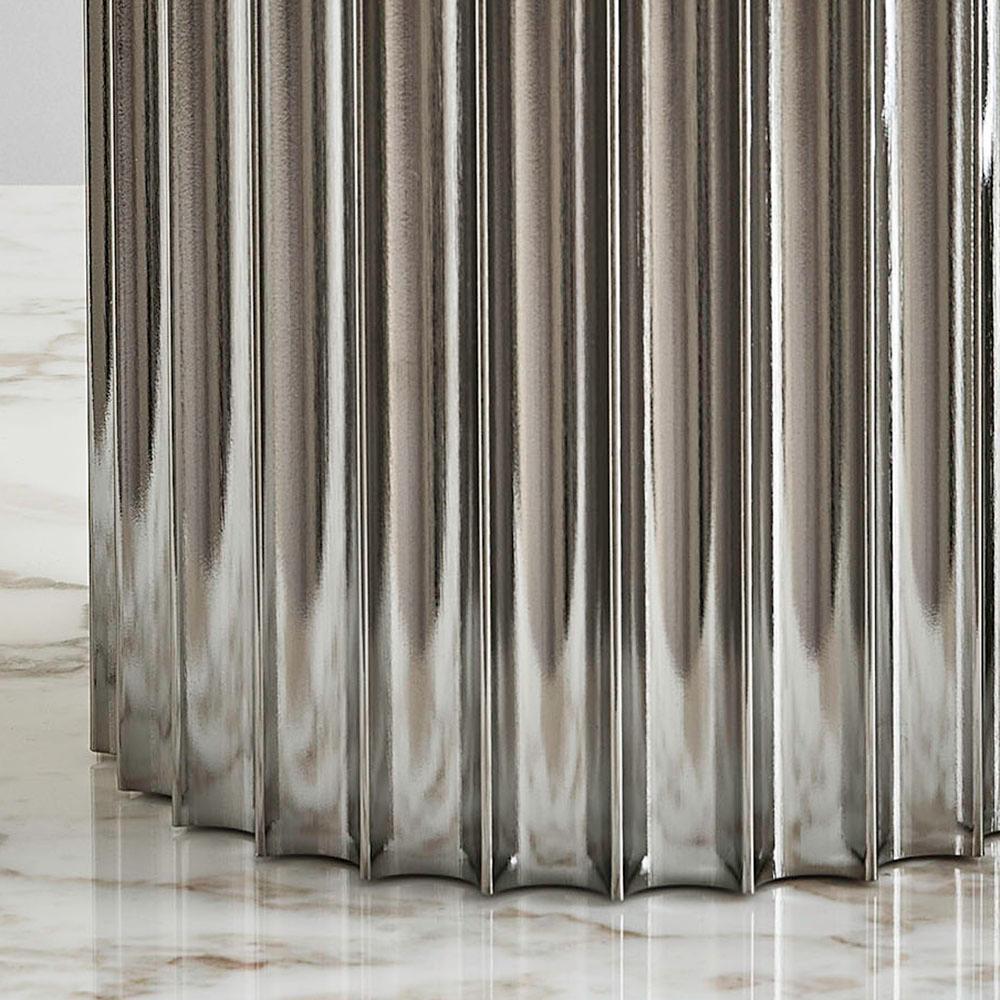 Vase moyen Colisee Neuf - En vente à Paris, FR