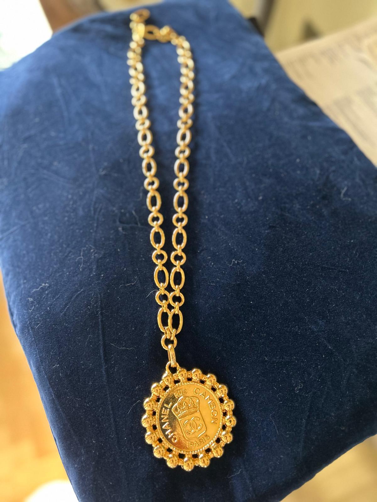 Chanel necklace 1990s  in very good condition For Sale 5