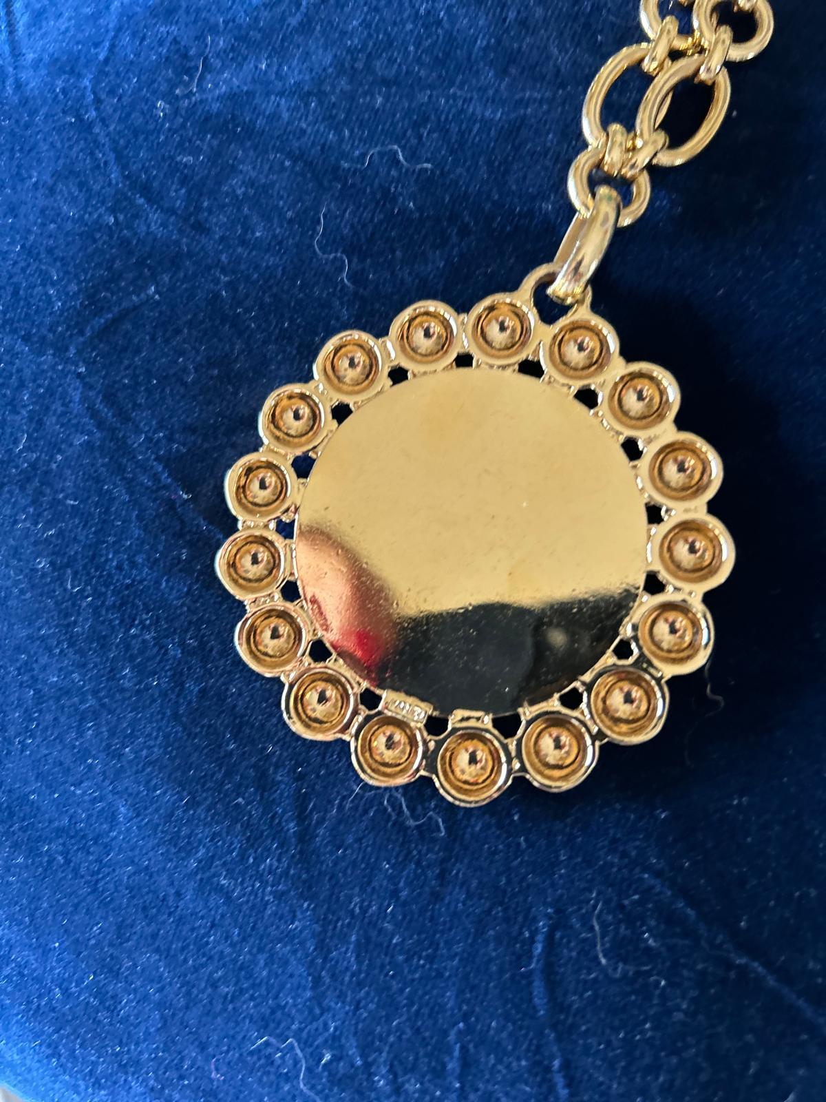 Chanel necklace 1990s  in very good condition For Sale 8