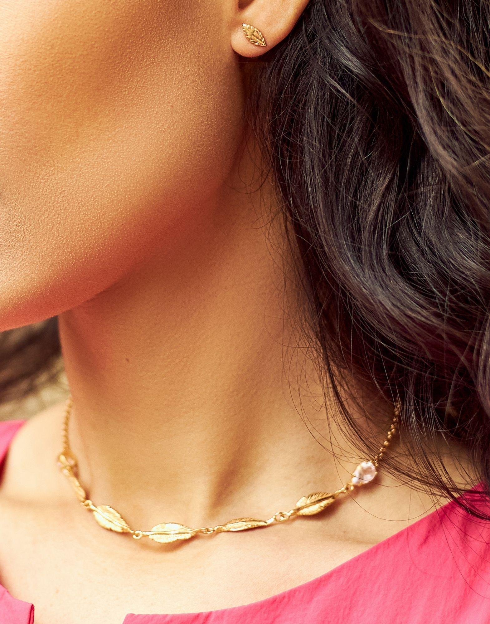 Artigiano Collana Choker Piume in vendita
