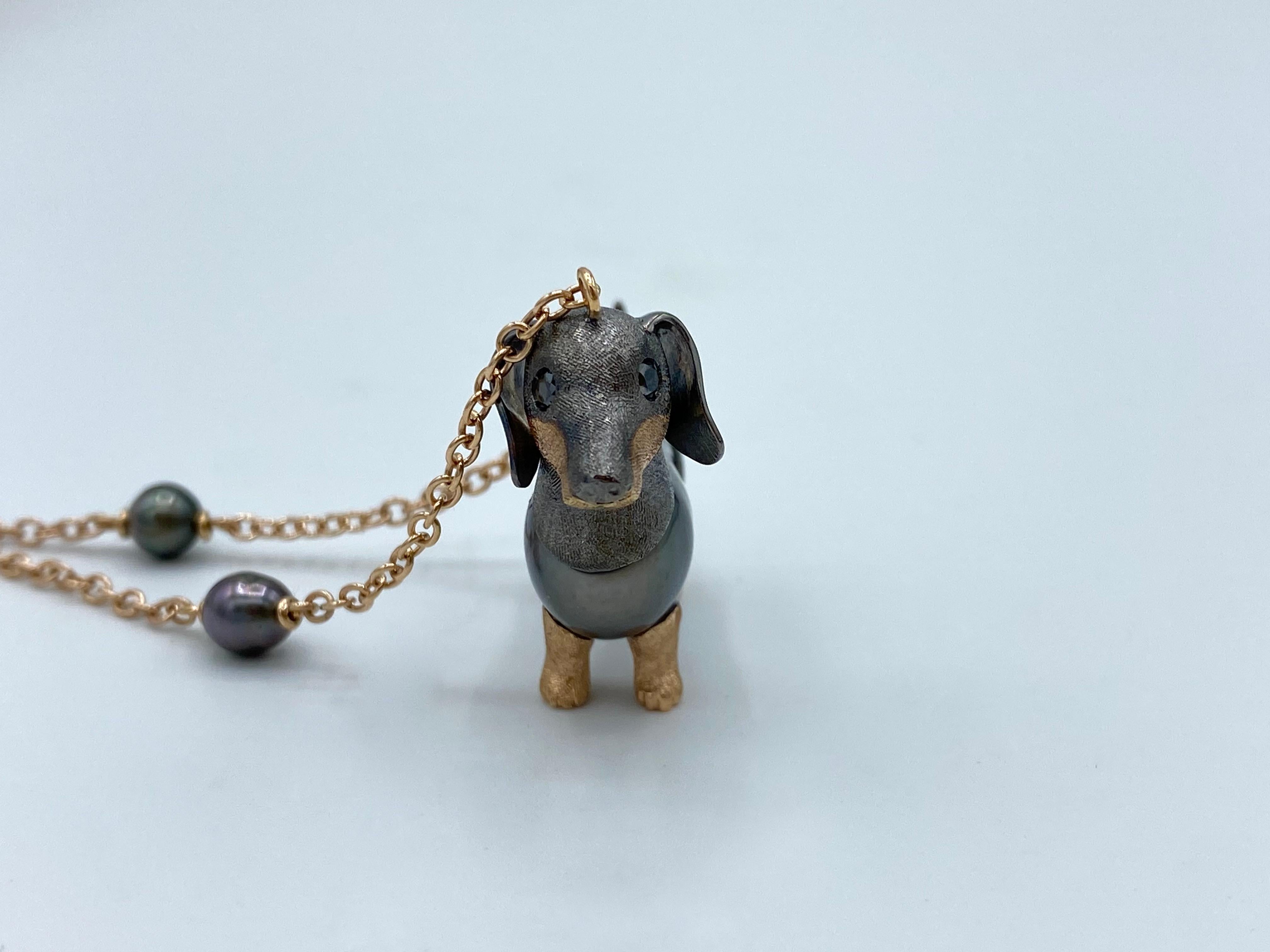 Artisan Collier teckel en or rose et blanc 18Kt avec perle keshi noire diamants en vente