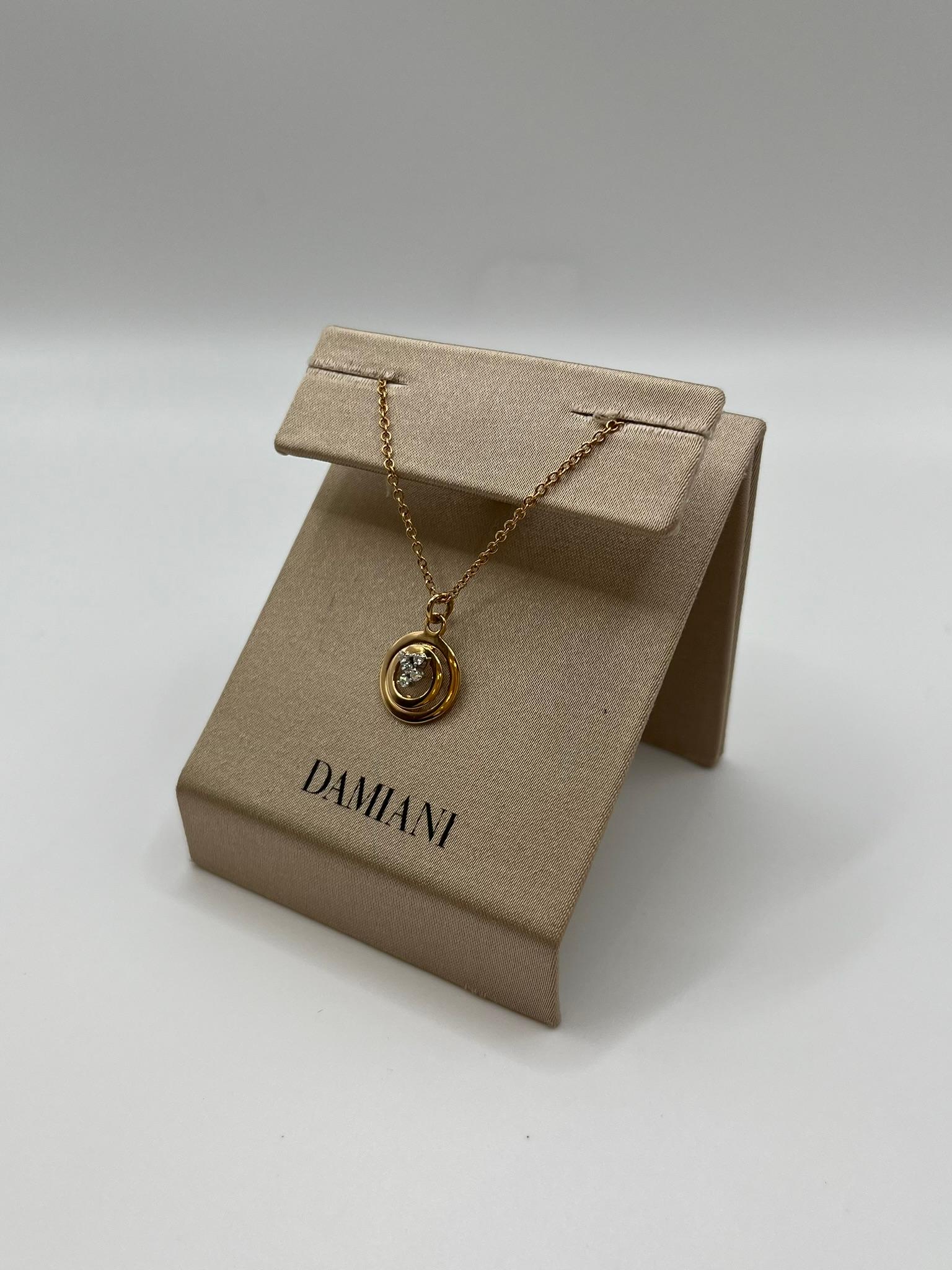 Collana con charm Damiani Sophia Loren in oro rosa 18 kt. e diamanti su collana in vendita 2