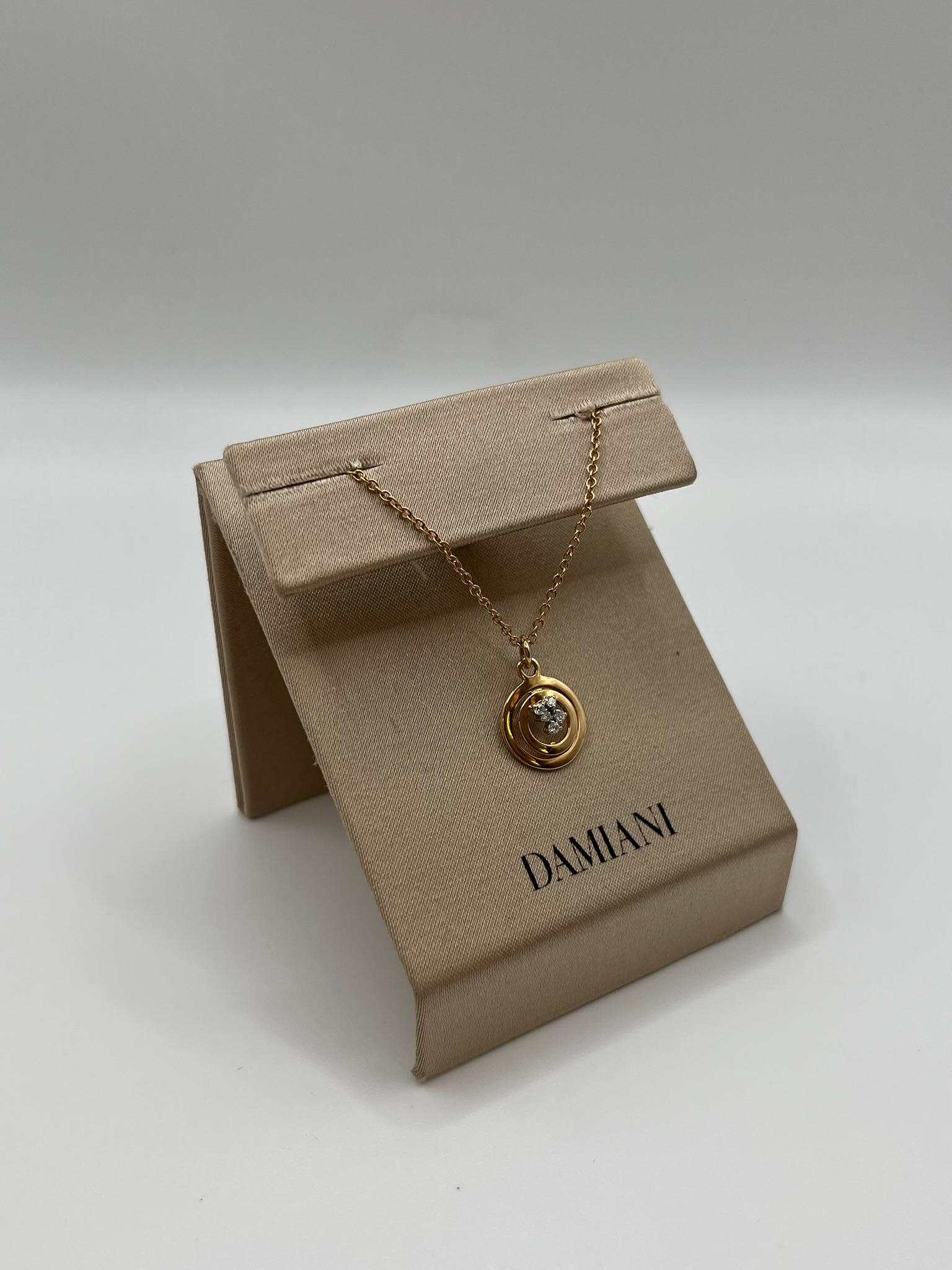Collana con charm Damiani Sophia Loren in oro rosa 18 kt. e diamanti su collana in vendita 3