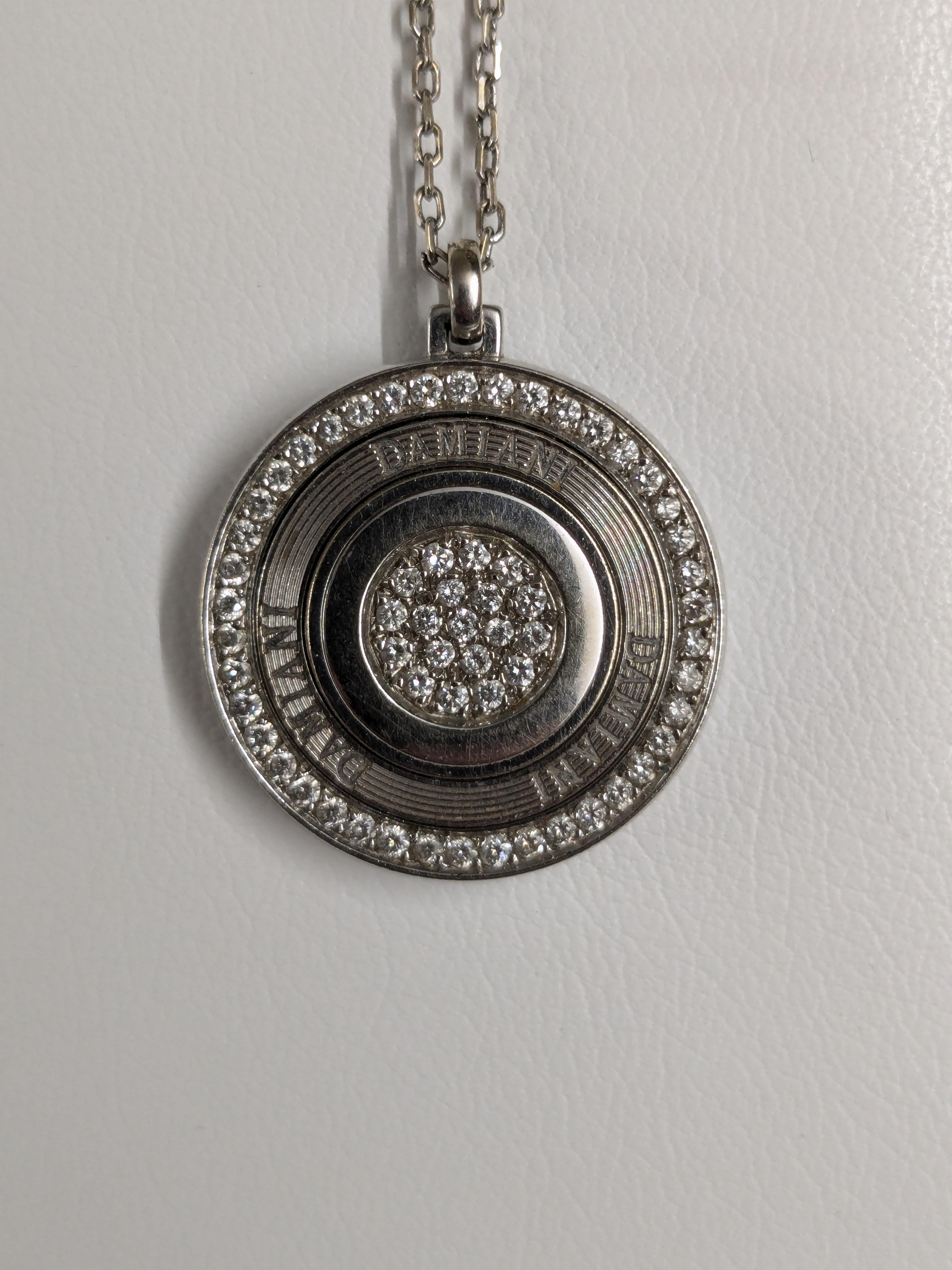 Damiani Orbital collection pendant necklace in white gold and diamonds
Pendant diam 22.57mm
Weight 15.70
In Great Condition
Punches 