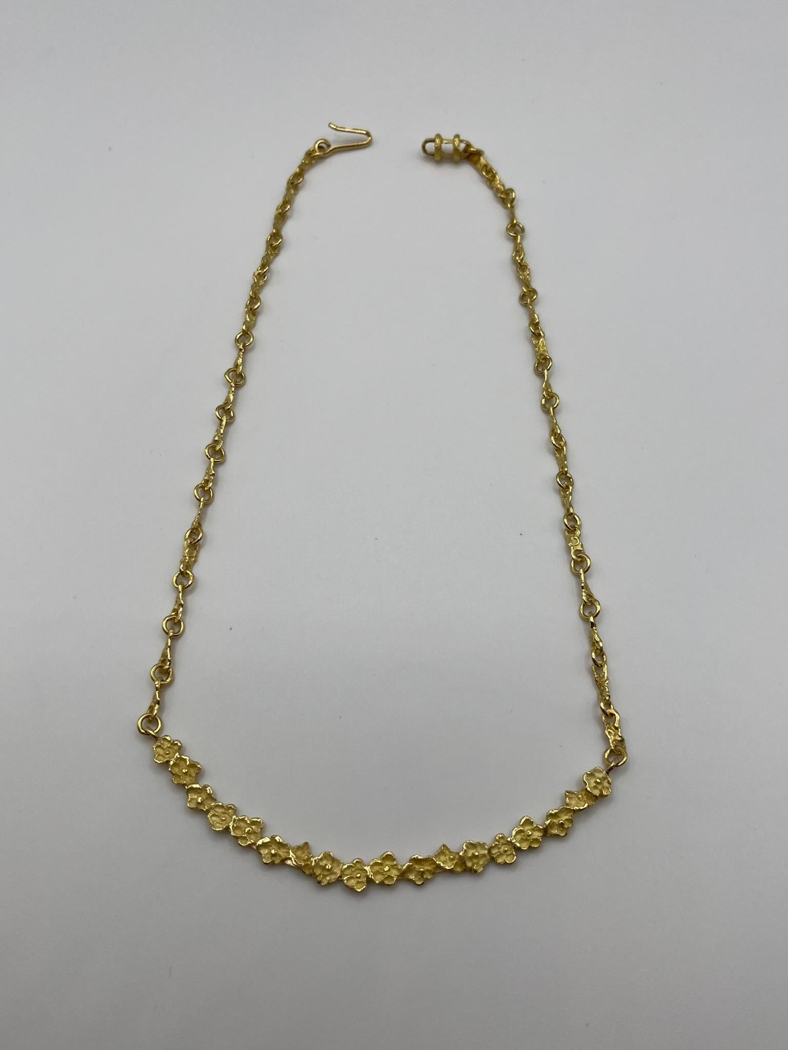 Collier ras-de-cou en or jaune 18 carats fait à la main. en vente 5