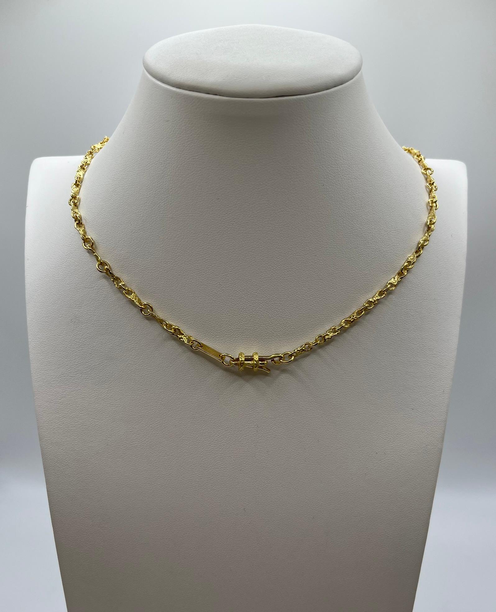 Collier ras-de-cou en or jaune 18 carats fait à la main. Excellent état - En vente à Abano Terme, IT