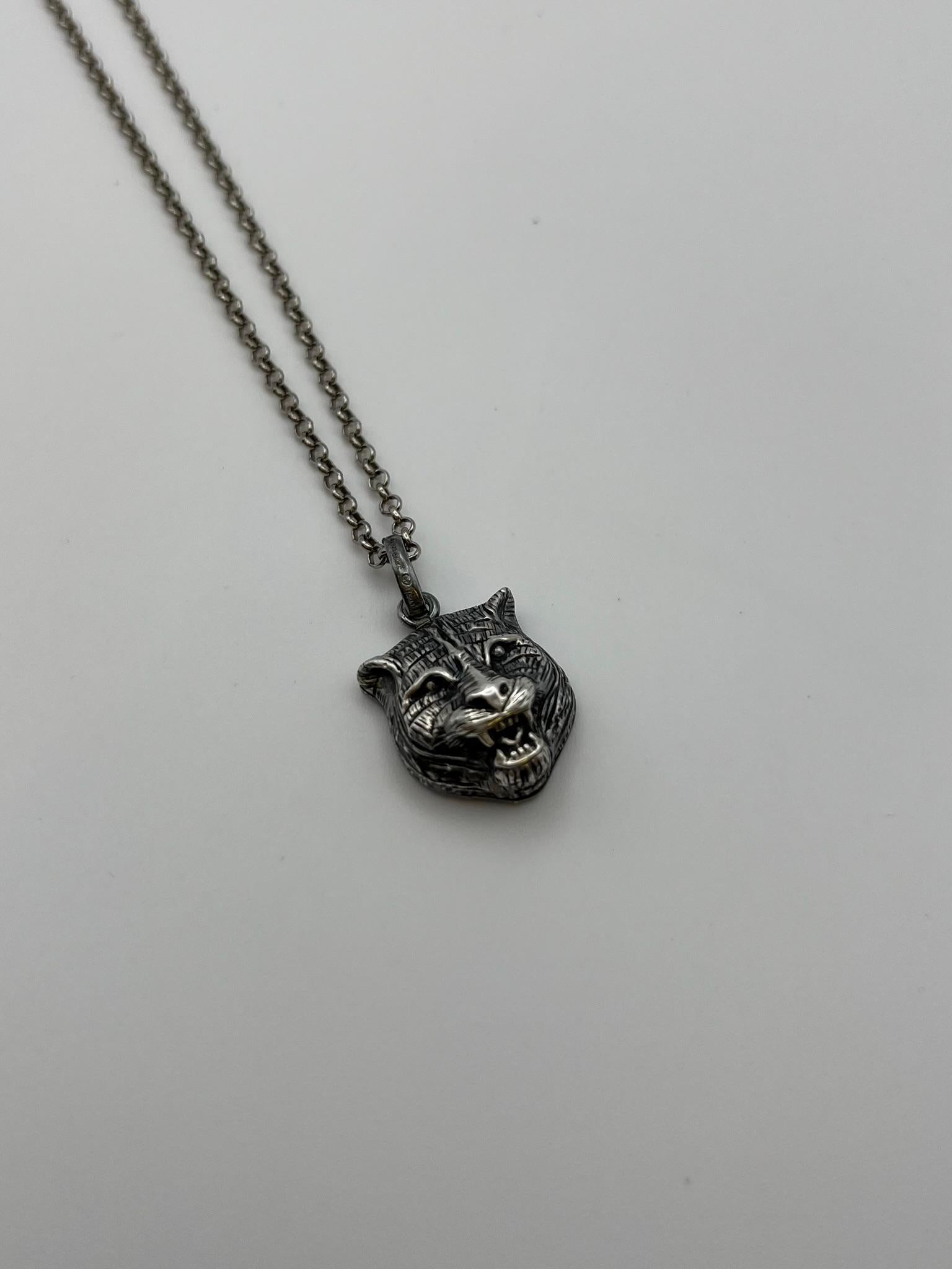 Collana Gucci con testa di felino in argento 925 in vendita 4