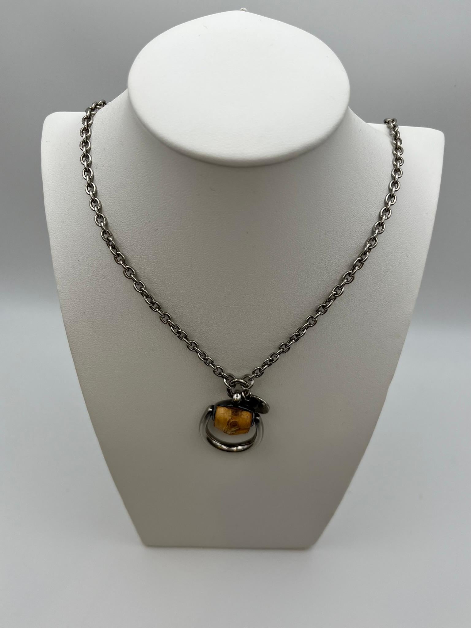 Collier Gucci à mors de cheval avec bambou argenté Neuf - En vente à Abano Terme, IT