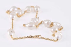 Collier en or avec perles alternées