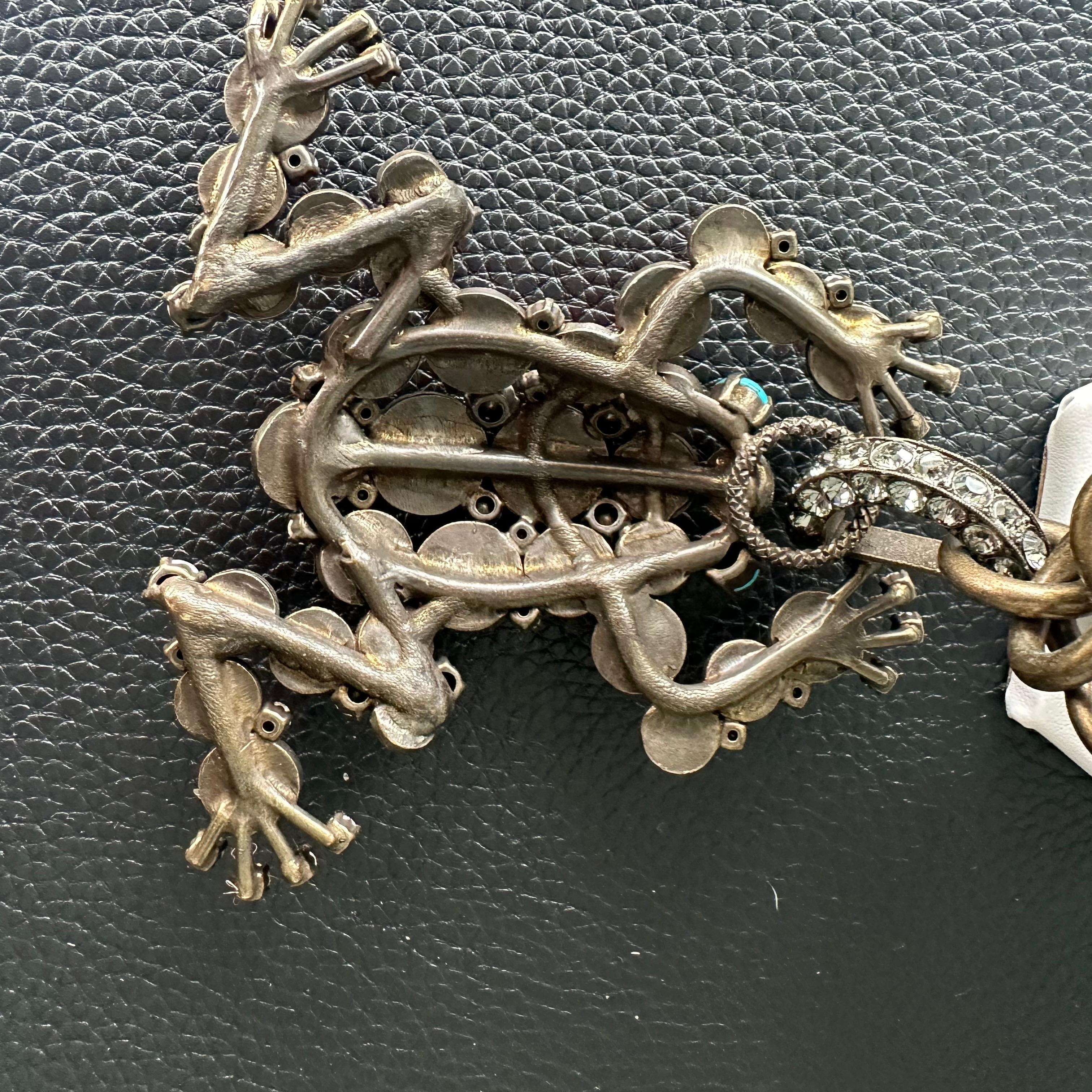 Lanvin Halskette mit Frosch-Anhänger in ausgezeichnetem Zustand  5