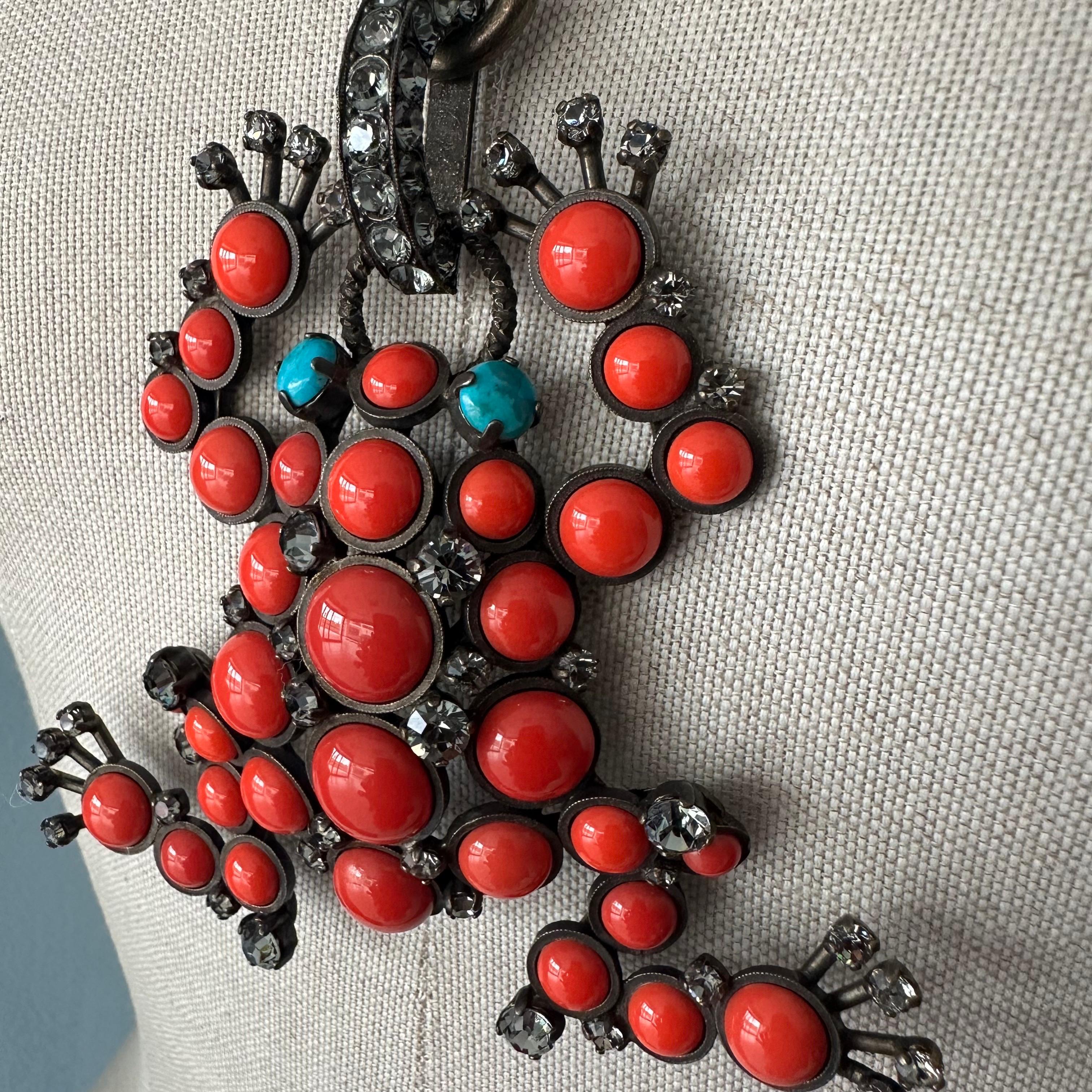 Lanvin Halskette mit Frosch-Anhänger in ausgezeichnetem Zustand  im Zustand „Hervorragend“ in Basaluzzo, IT
