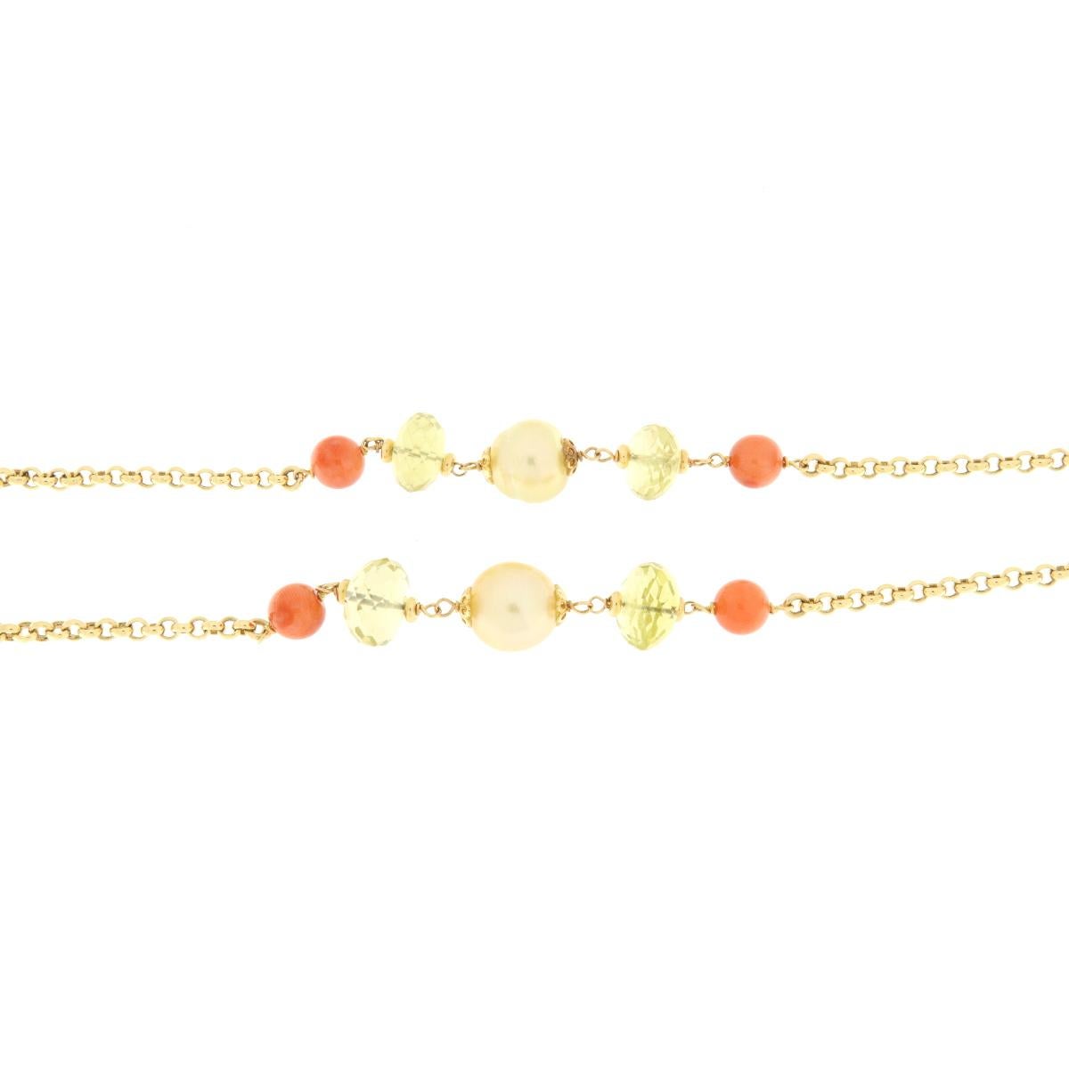 Modern Collana lunga in oro giallo 18 kt. con sfere in corallo, perle e quarzi lemon For Sale