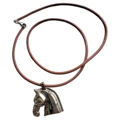 Collana pendente cavallo Hermès