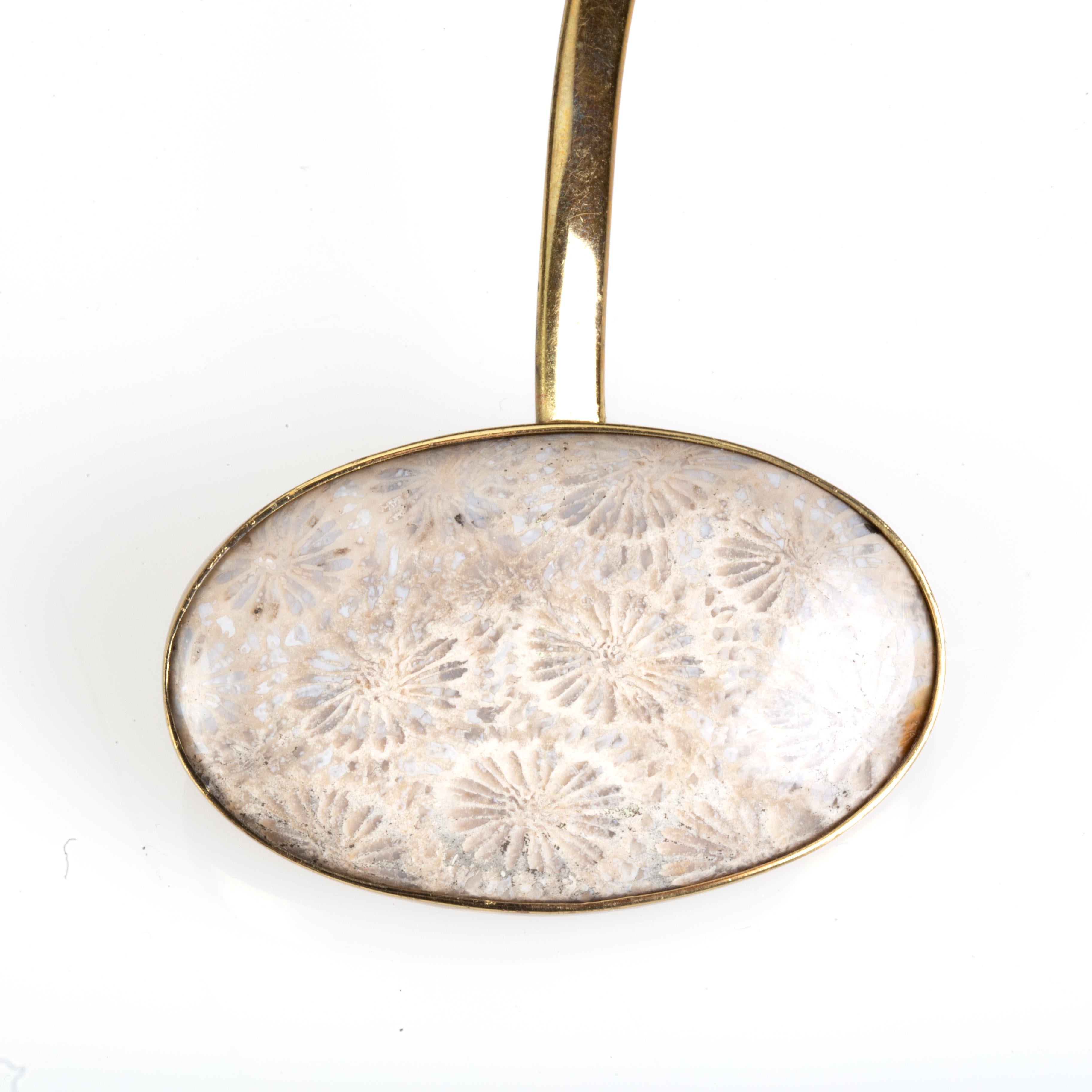 collana rigida in bronzo con madrepore di corallo In condizioni Nuovo in vendita a Milan, IT