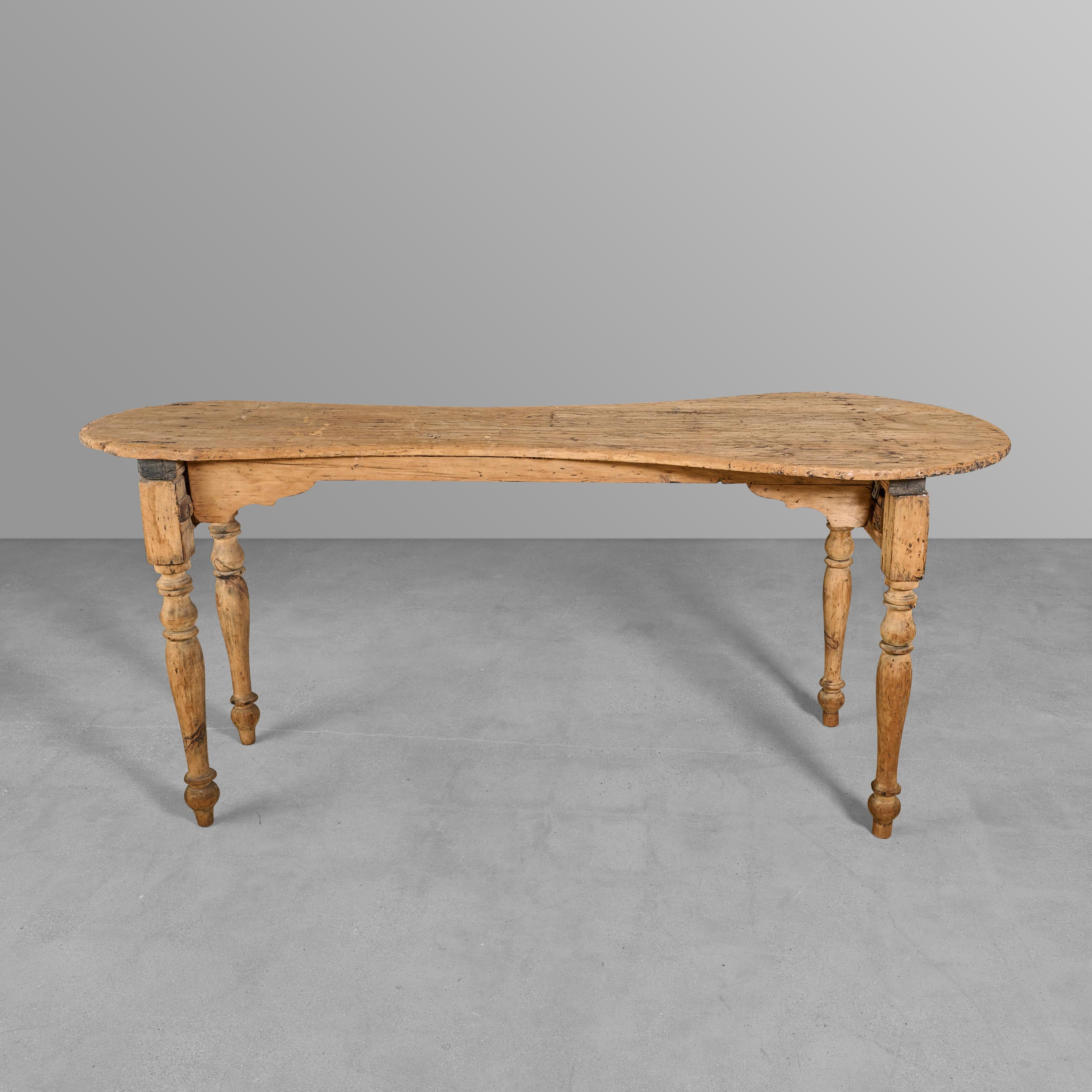 Klappbarer Tisch aus Holz und Eisen von einer Schuhmacherei (Argentinisch) im Angebot