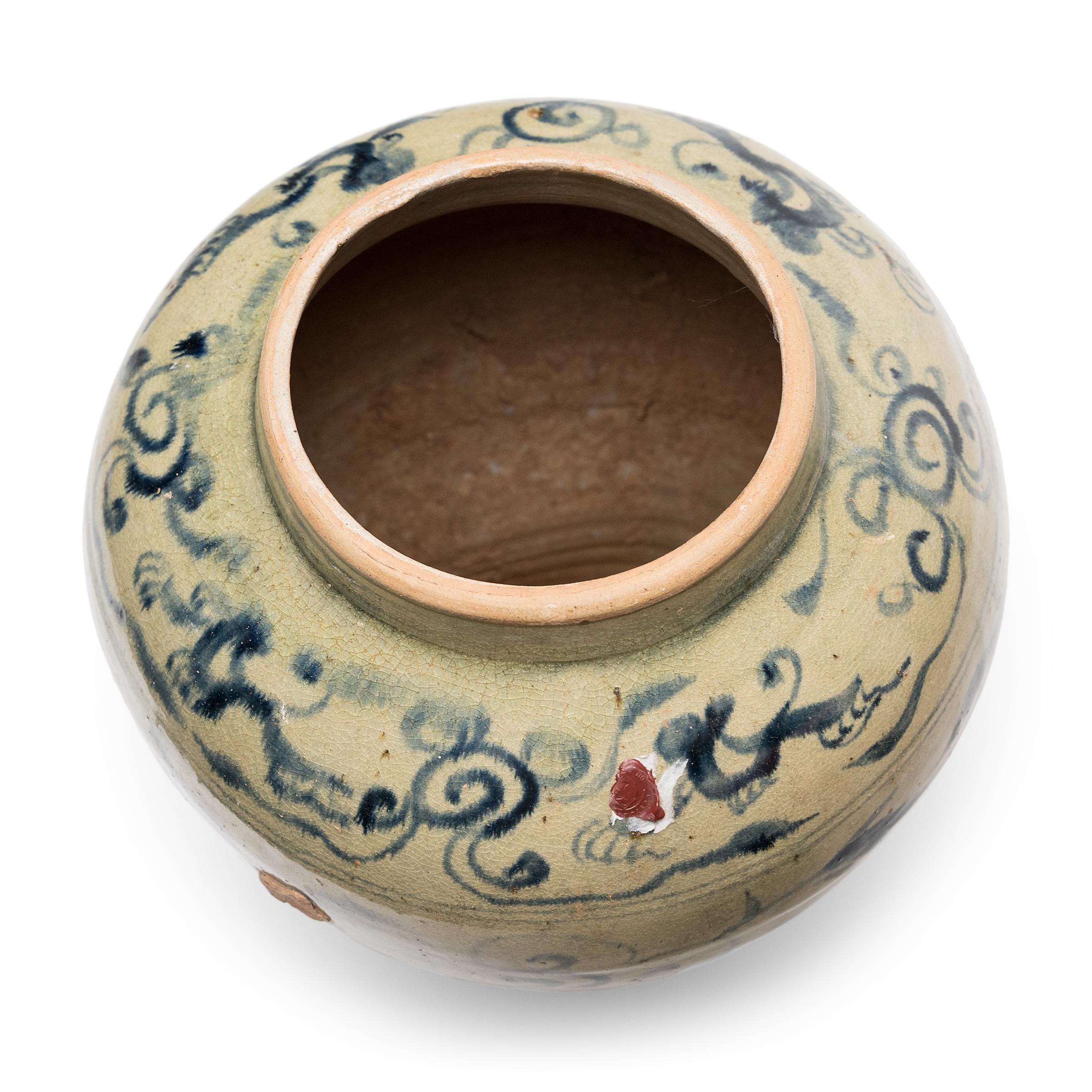 Smaltato Collapsed Chinese Ming Blue & White Jar, c. 1550 in vendita