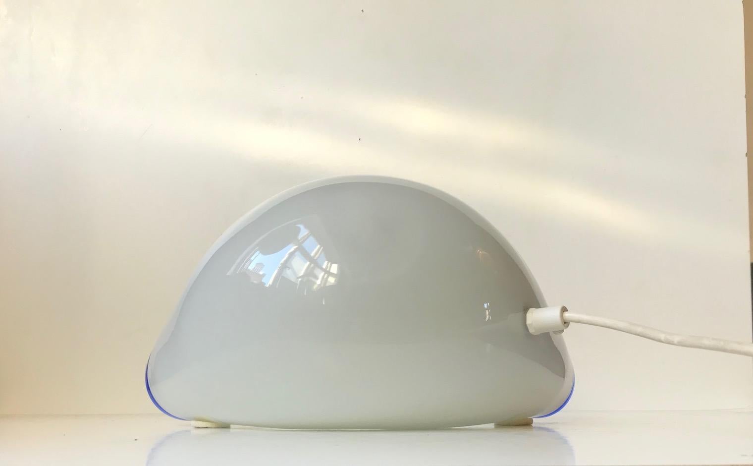 Lampada da tavolo in vetro opalino collassato ORSEA di Vistosi Vetreria, anni '70 2