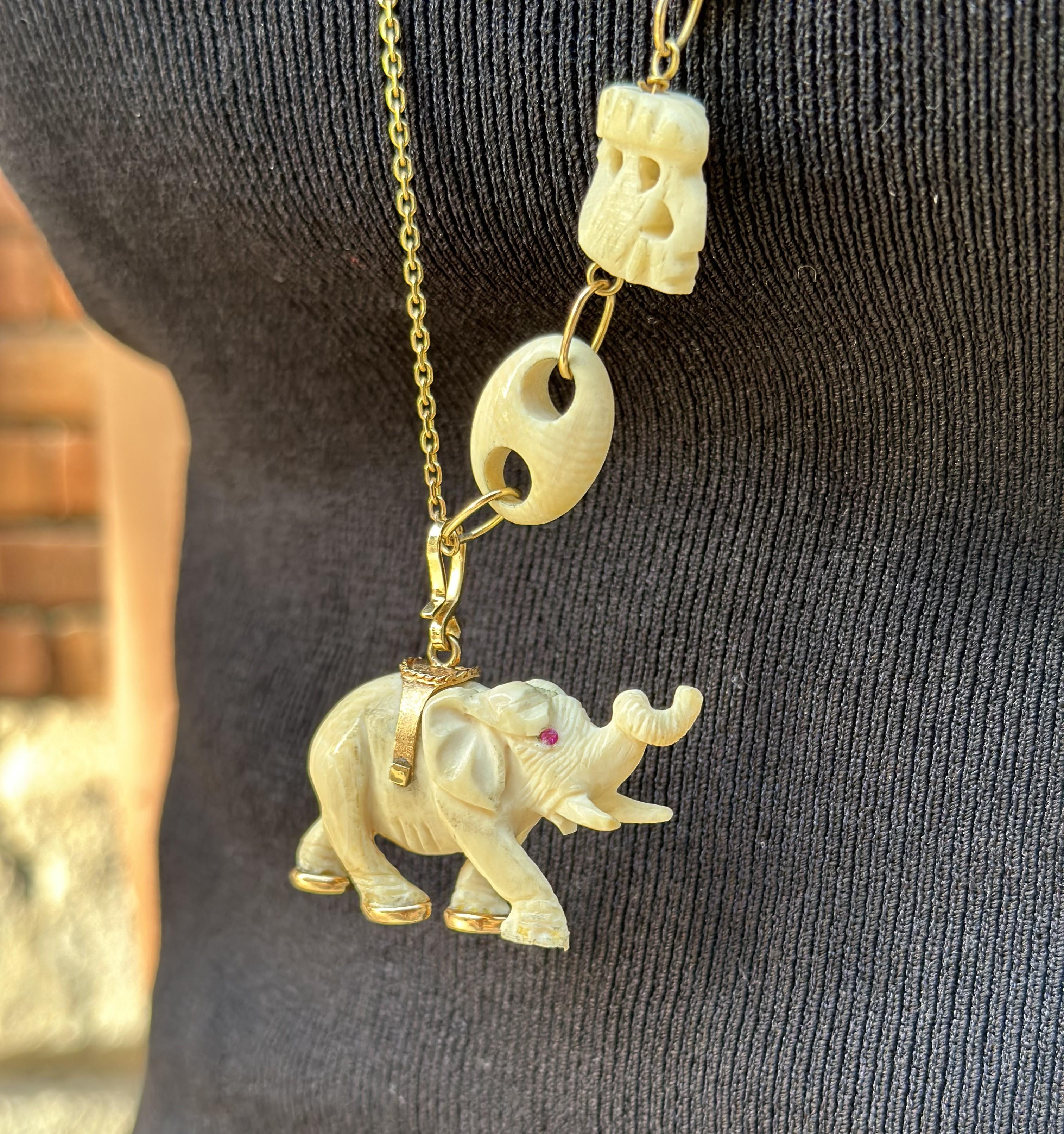 Collar en oro amarillo y hueso “Elefante”, Vintage 70’s – Francia For Sale 5