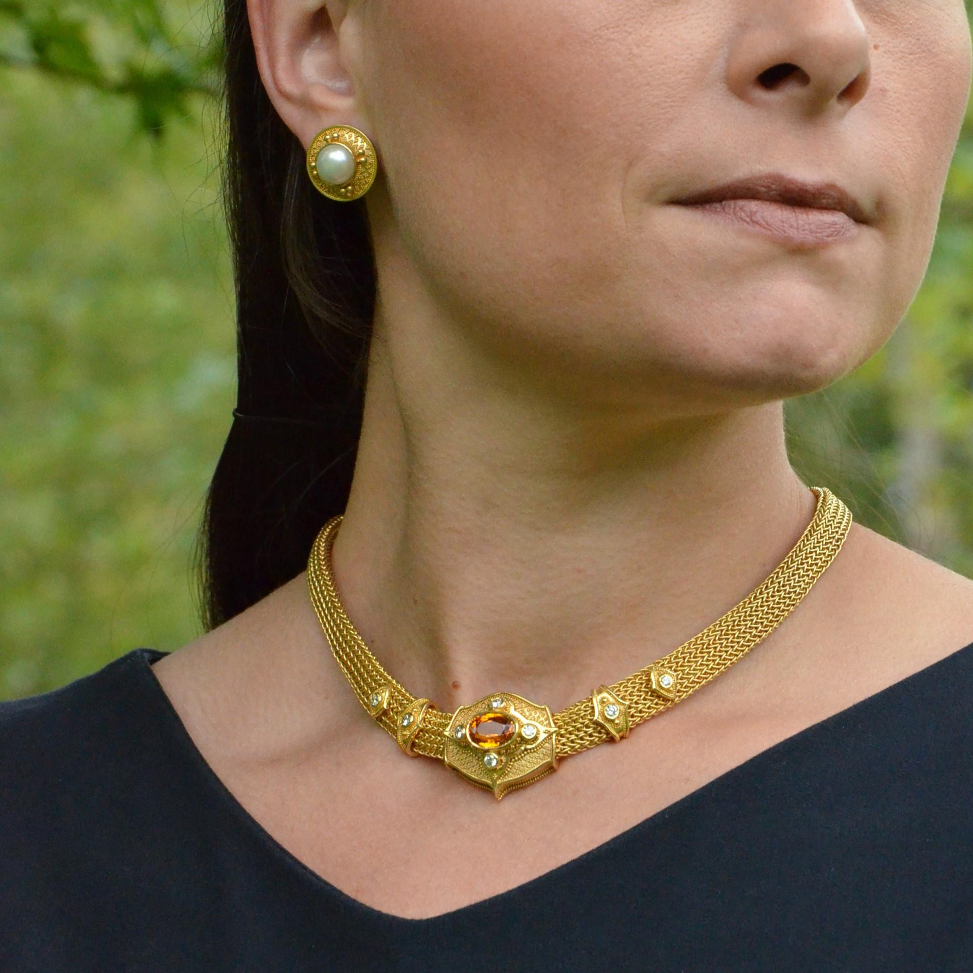 Contemporary Choker Necklace with 18 Karat Gold Granulation, Golden Sapphire and Diamonds For Sale