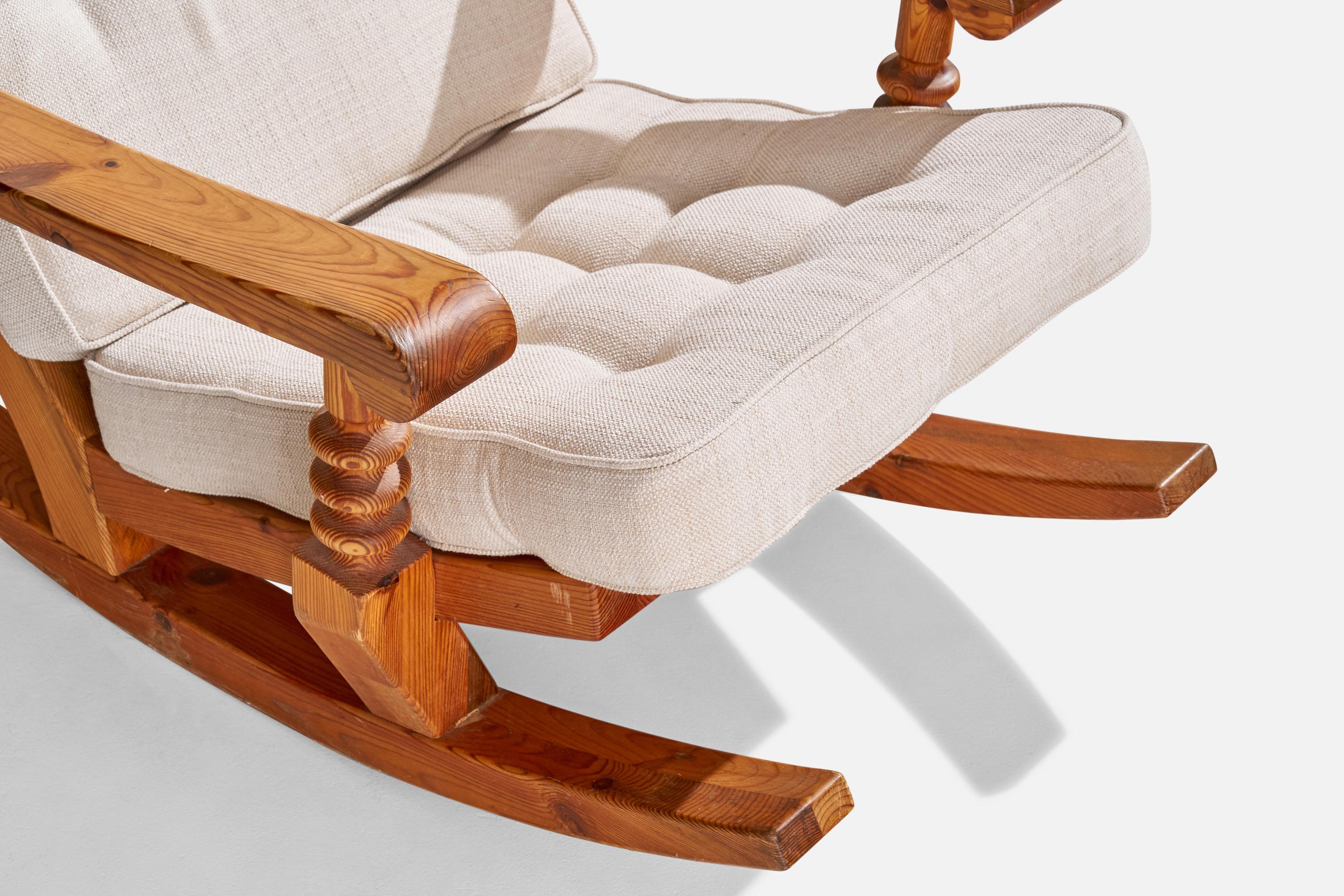 Tissu Chaises longues à bascule Collden, pin, tissu, Suède, 1970 en vente