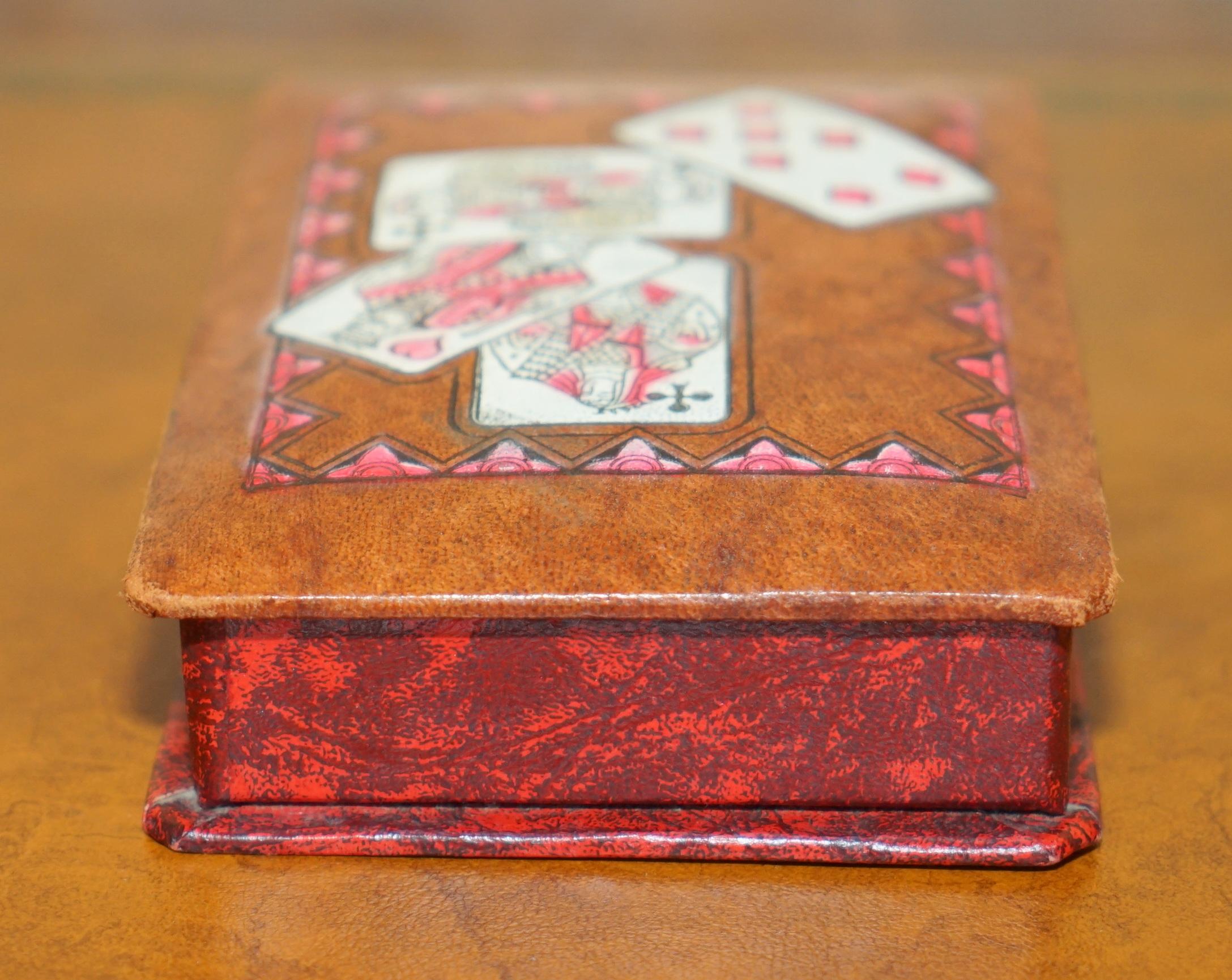 COLLECTABLE ANTiQUE FRENCH NAPOLEON III LEATHER & HAND PAINTED CARD GAMES CASE For Sale 7