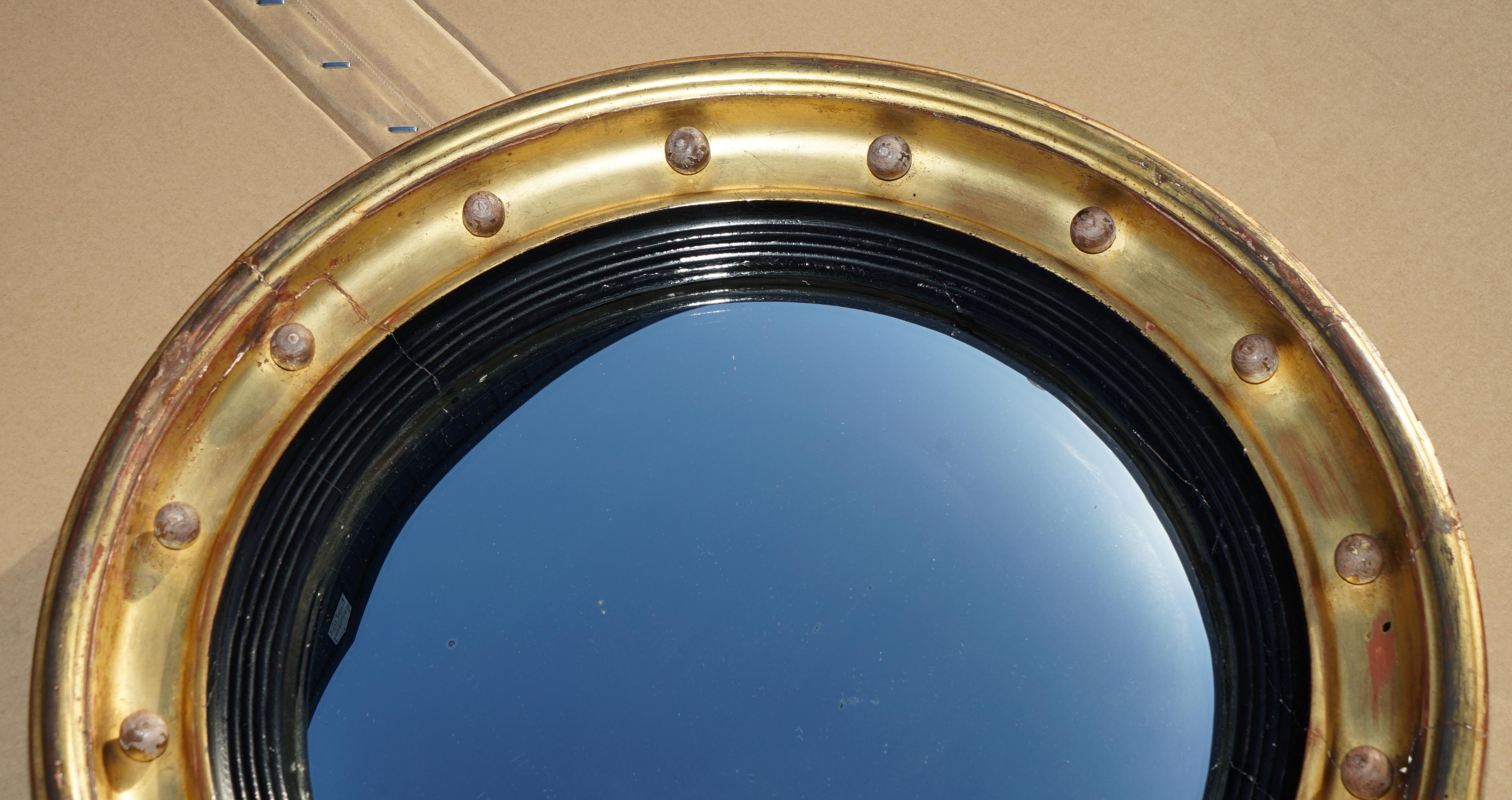 English COLLECTABLE ANTIQUE REGENCY CIR 1815 GiLTWOOD FRAMED CONVEX BUTLERS WALL MIRROR For Sale