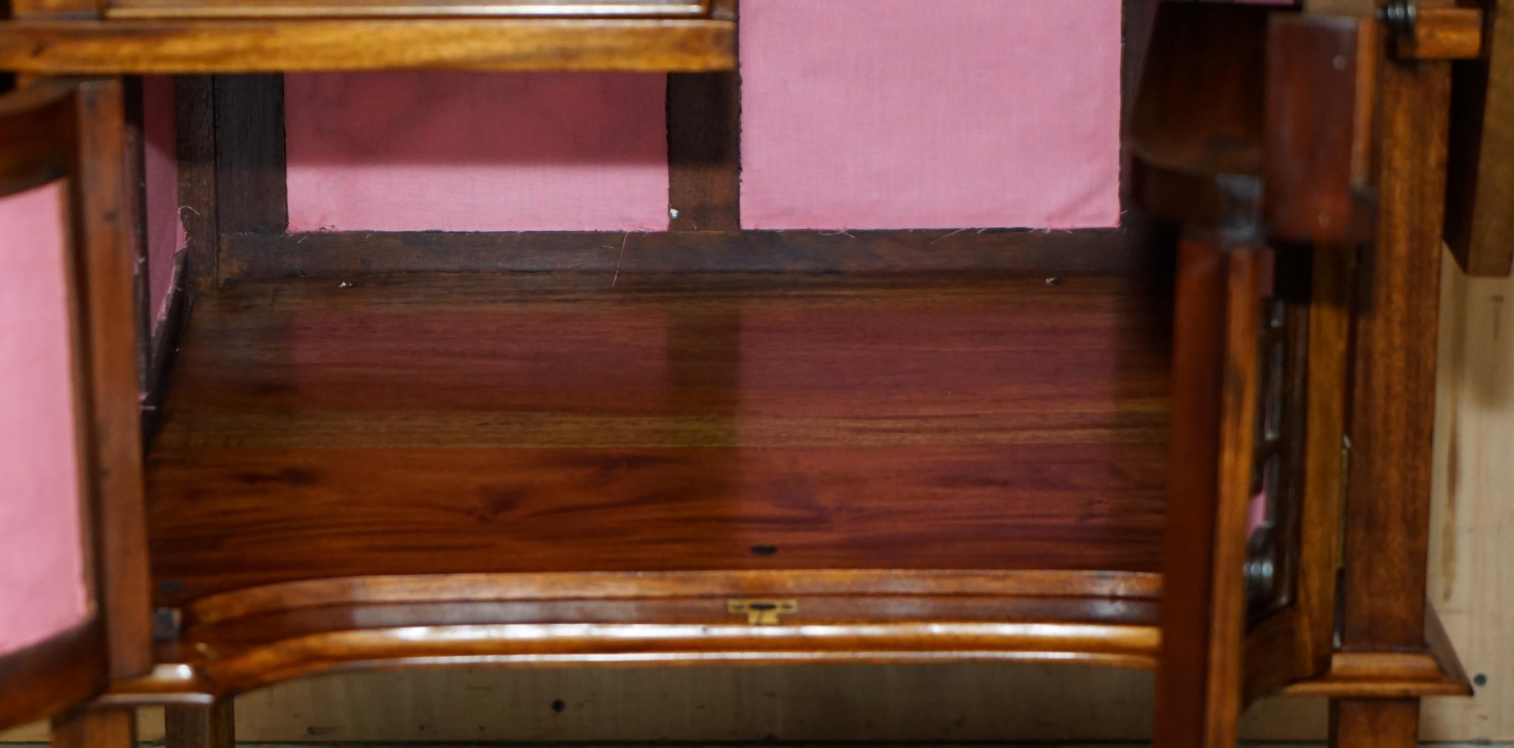 COLLECTABLE ANTiQUE THOMAS CHIPPENDALE BREAKFAST SUPPER HARDWOOD WALNUT TABLE For Sale 7