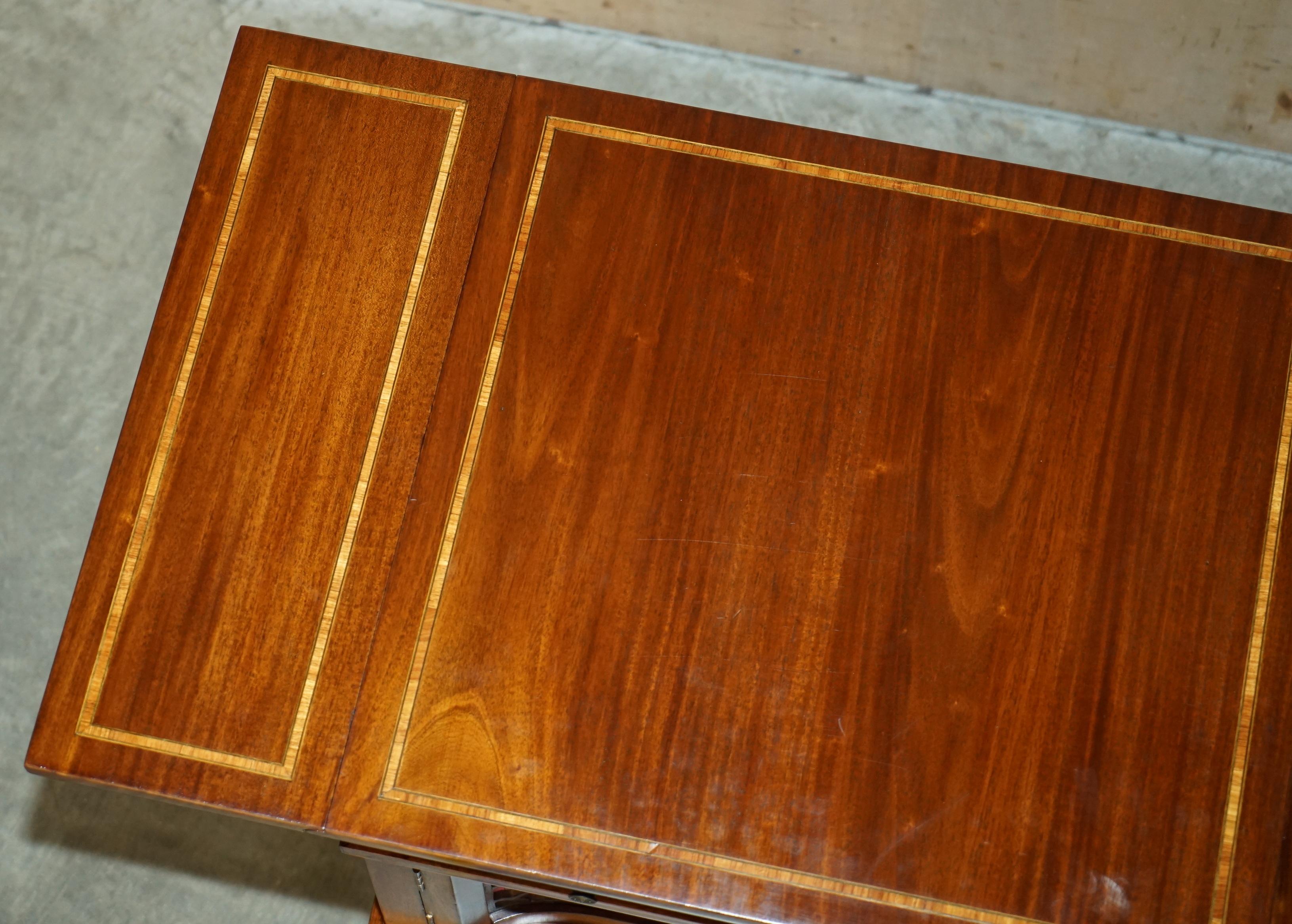 COLLECTABLE ANTiQUE THOMAS CHIPPENDALE BREAKFAST SUPPER HARDWOOD WALNUT TABLE For Sale 10
