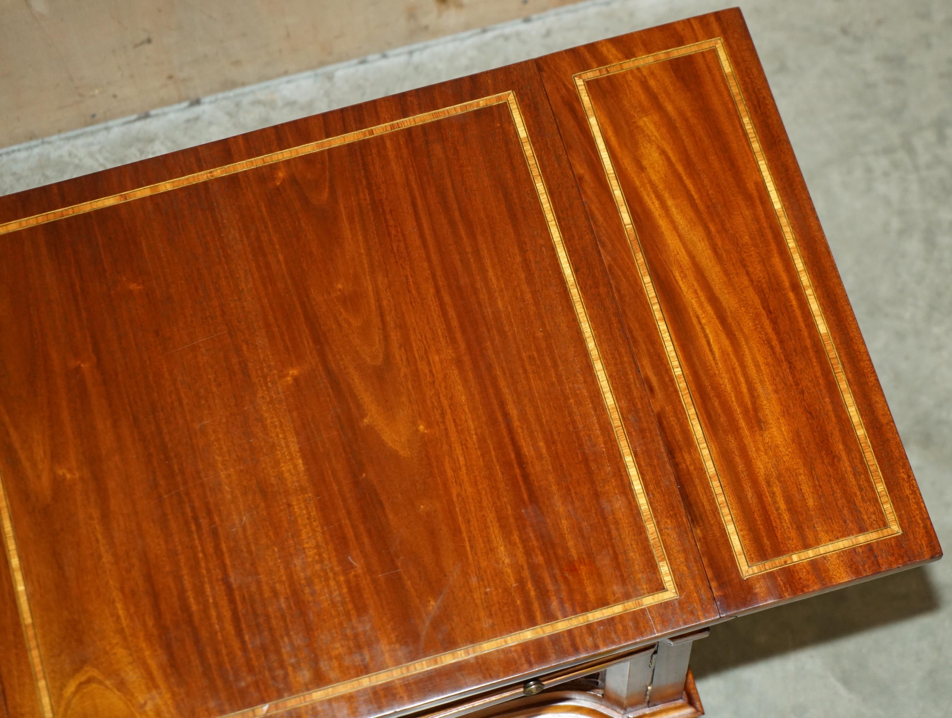 COLLECTABLE ANTiQUE THOMAS CHIPPENDALE BREAKFAST SUPPER HARDWOOD WALNUT TABLE For Sale 11