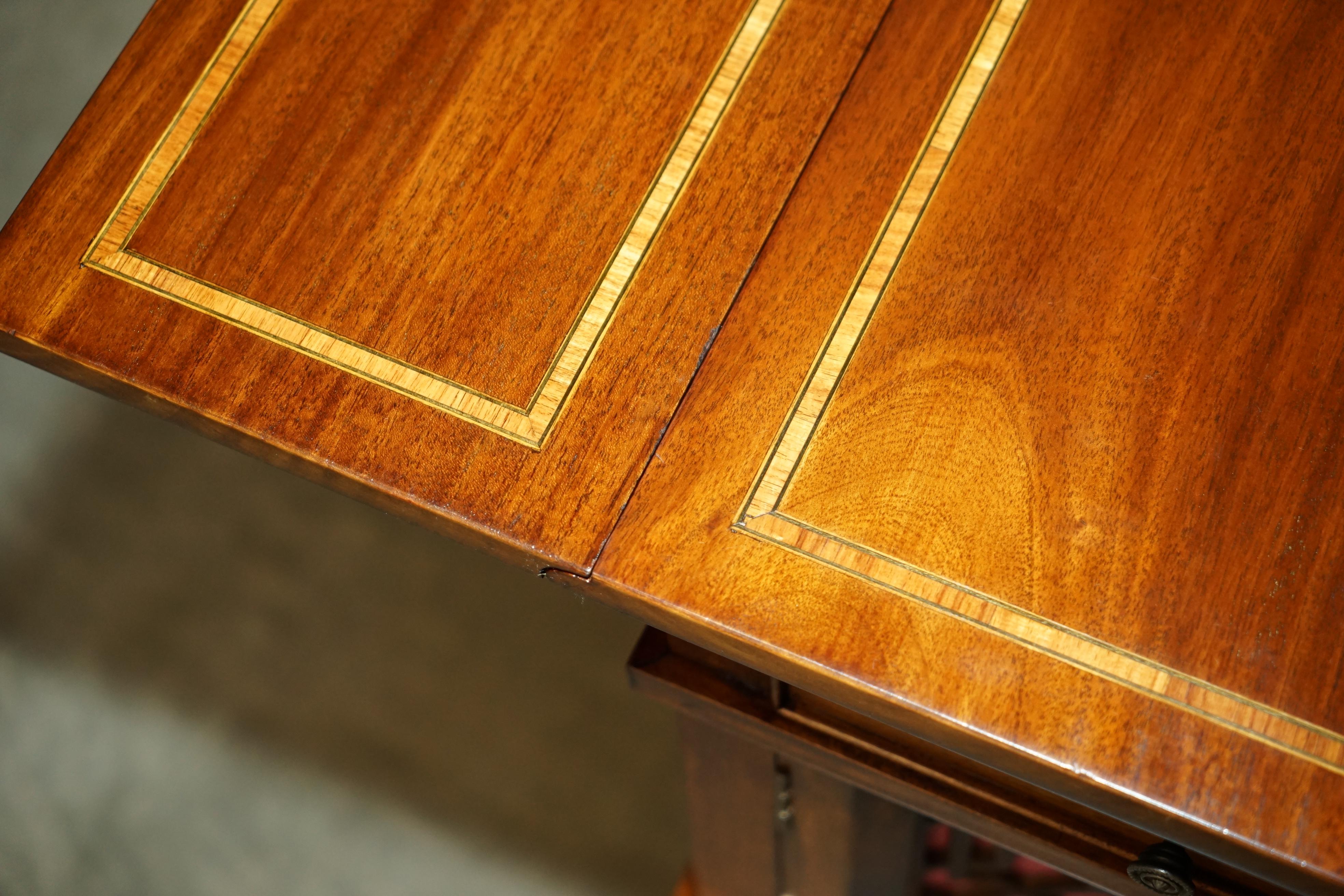 COLLECTABLE ANTiQUE THOMAS CHIPPENDALE BREAKFAST SUPPER HARDWOOD WALNUT TABLE For Sale 12