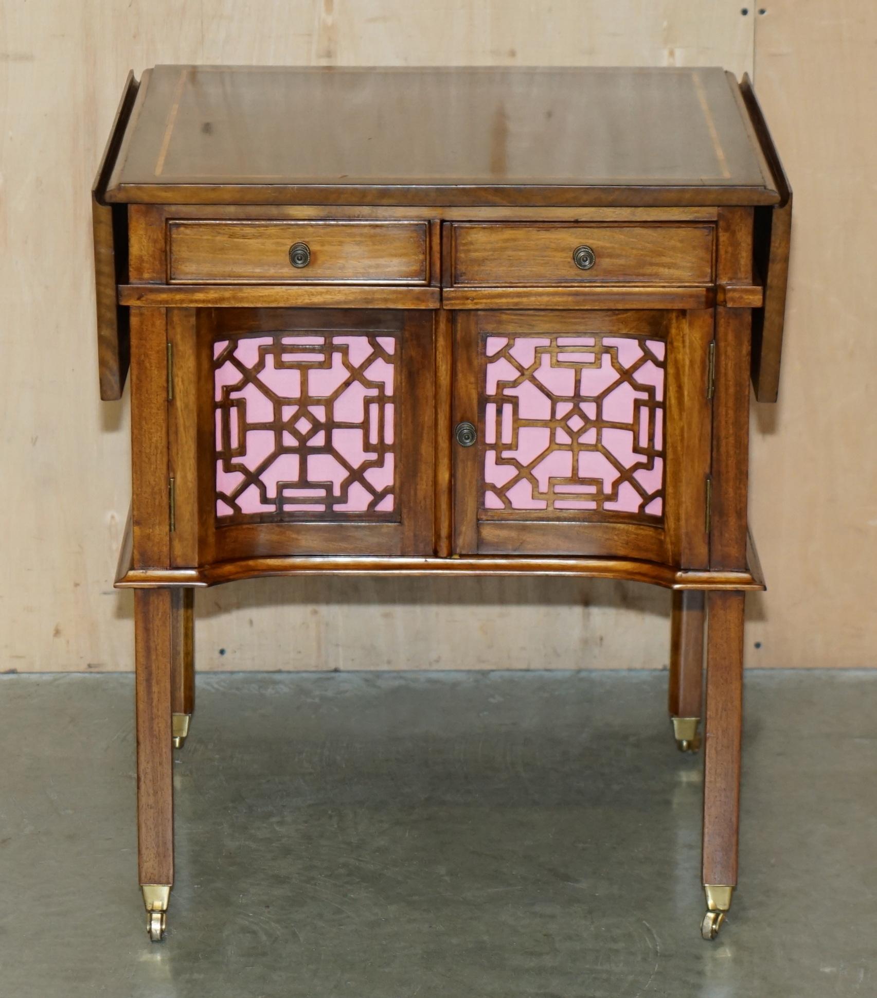 Edwardian COLLECTABLE ANTiQUE THOMAS CHIPPENDALE BREAKFAST SUPPER HARDWOOD WALNUT TABLE For Sale