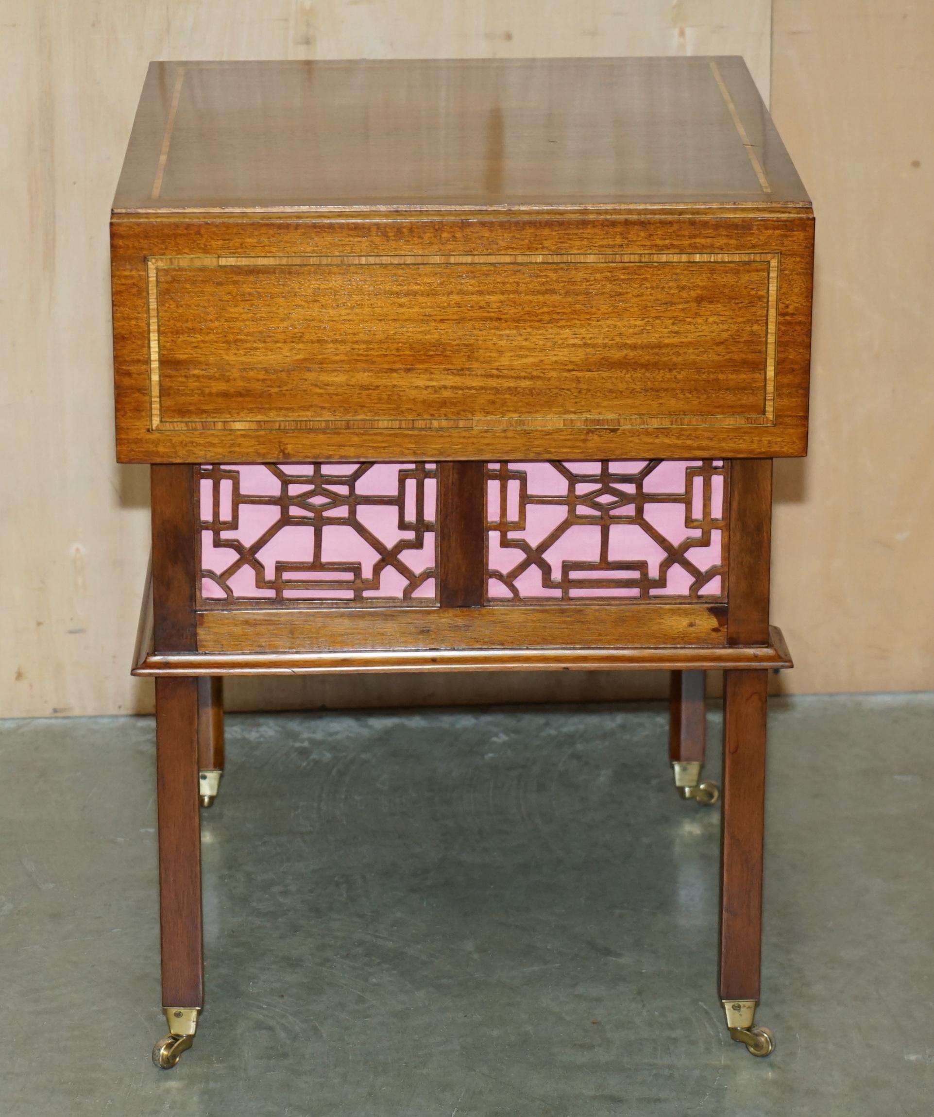 COLLECTABLE ANTiQUE THOMAS CHIPPENDALE BREAKFAST SUPPER HARDWOOD WALNUT TABLE For Sale 1